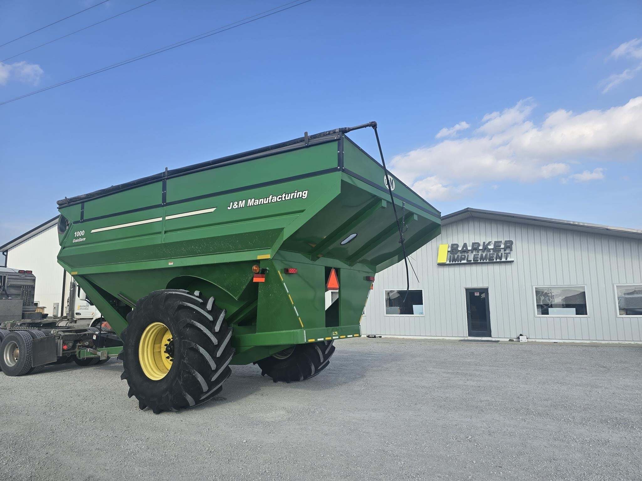  J&M 1000-20 Grain Cart