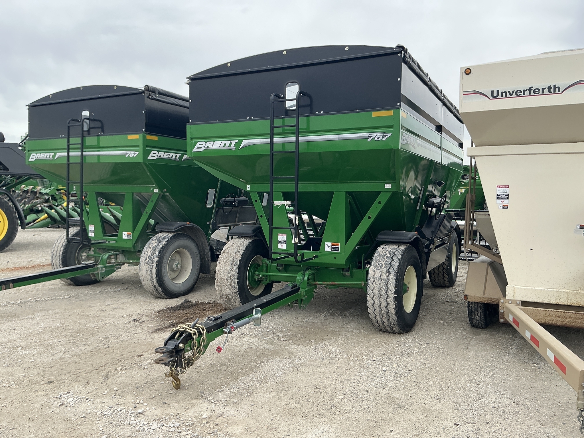 2013 Brent 757 Gravity Wagon