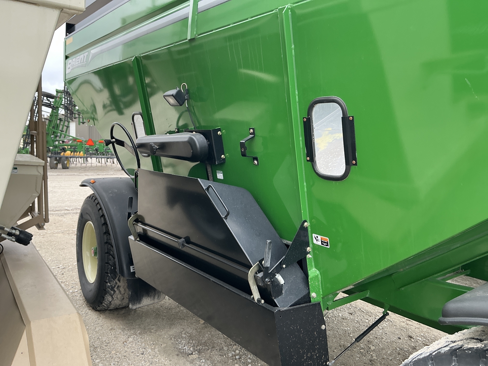 2013 Brent 757 Gravity Wagon