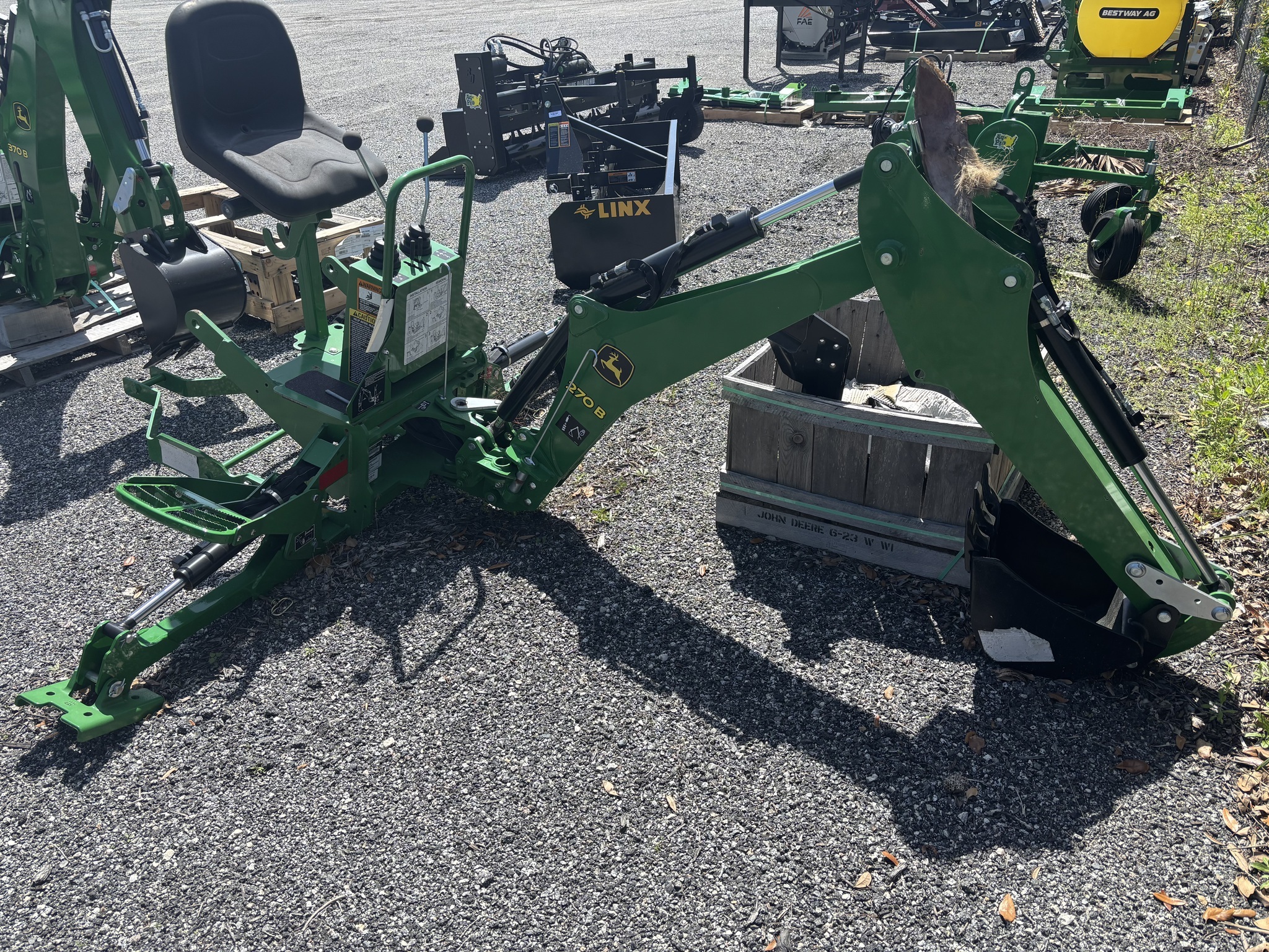  John Deere 270B Backhoe