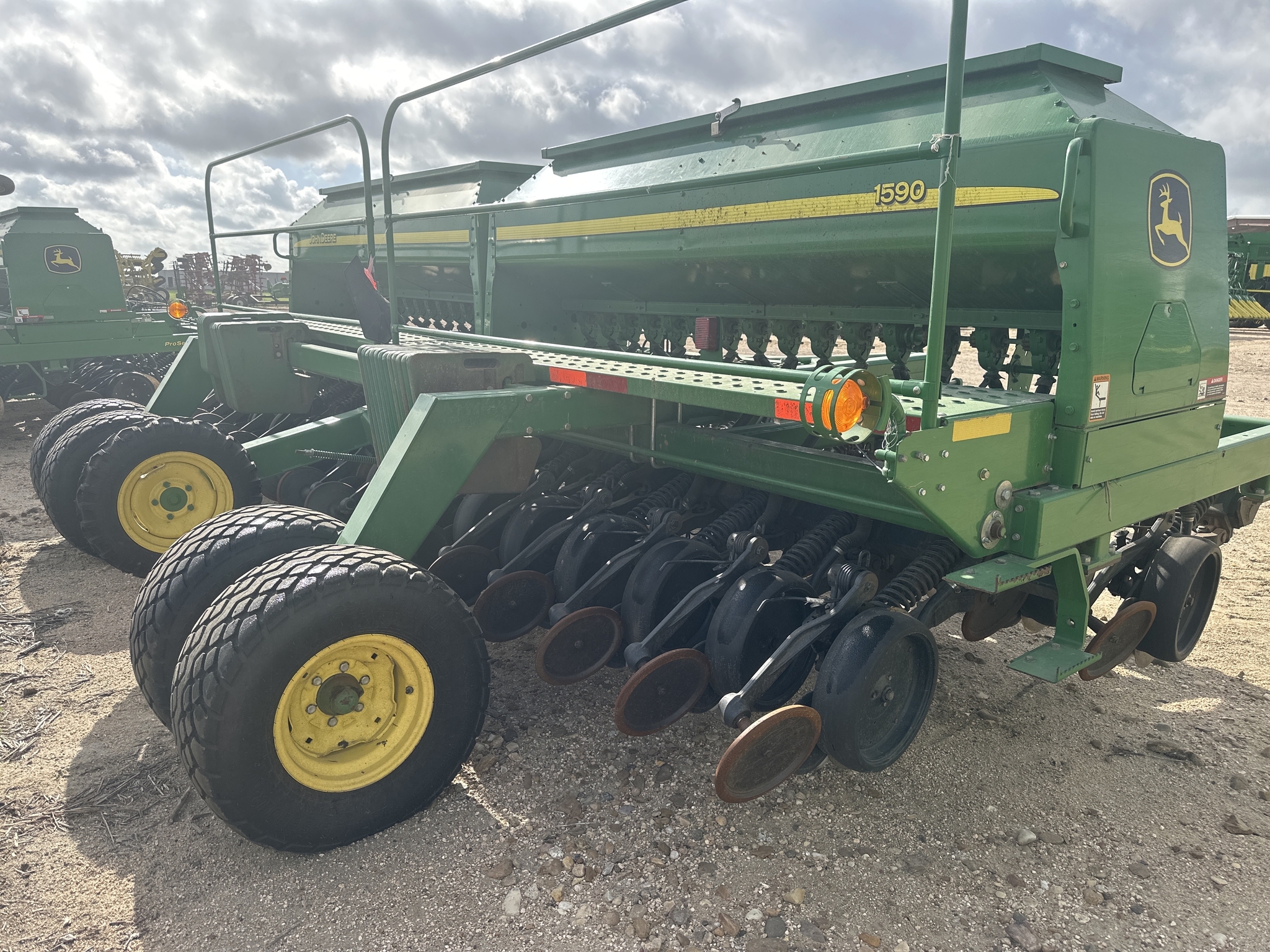 2013 John Deere 1590 Drill