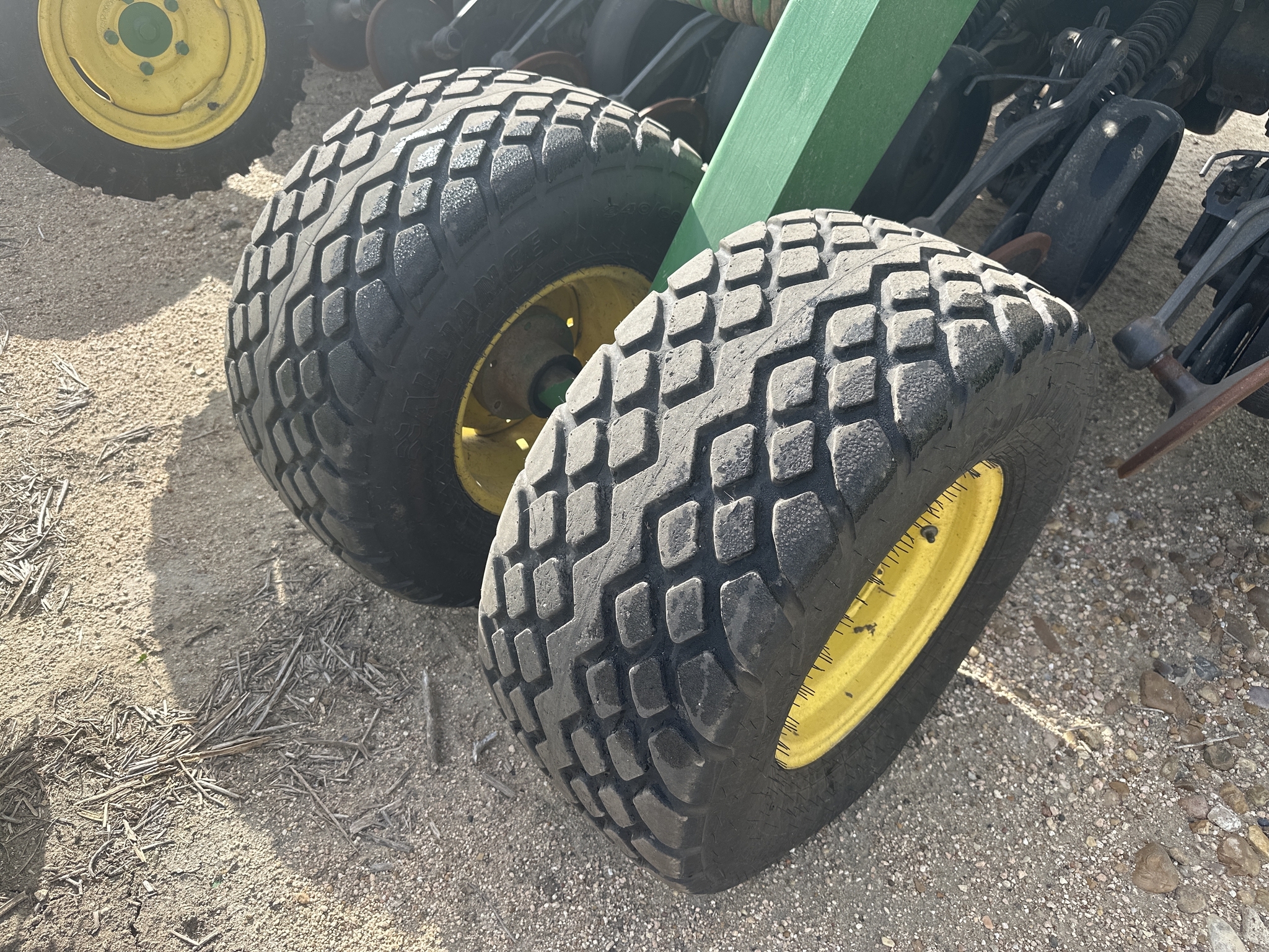 2013 John Deere 1590 Drill