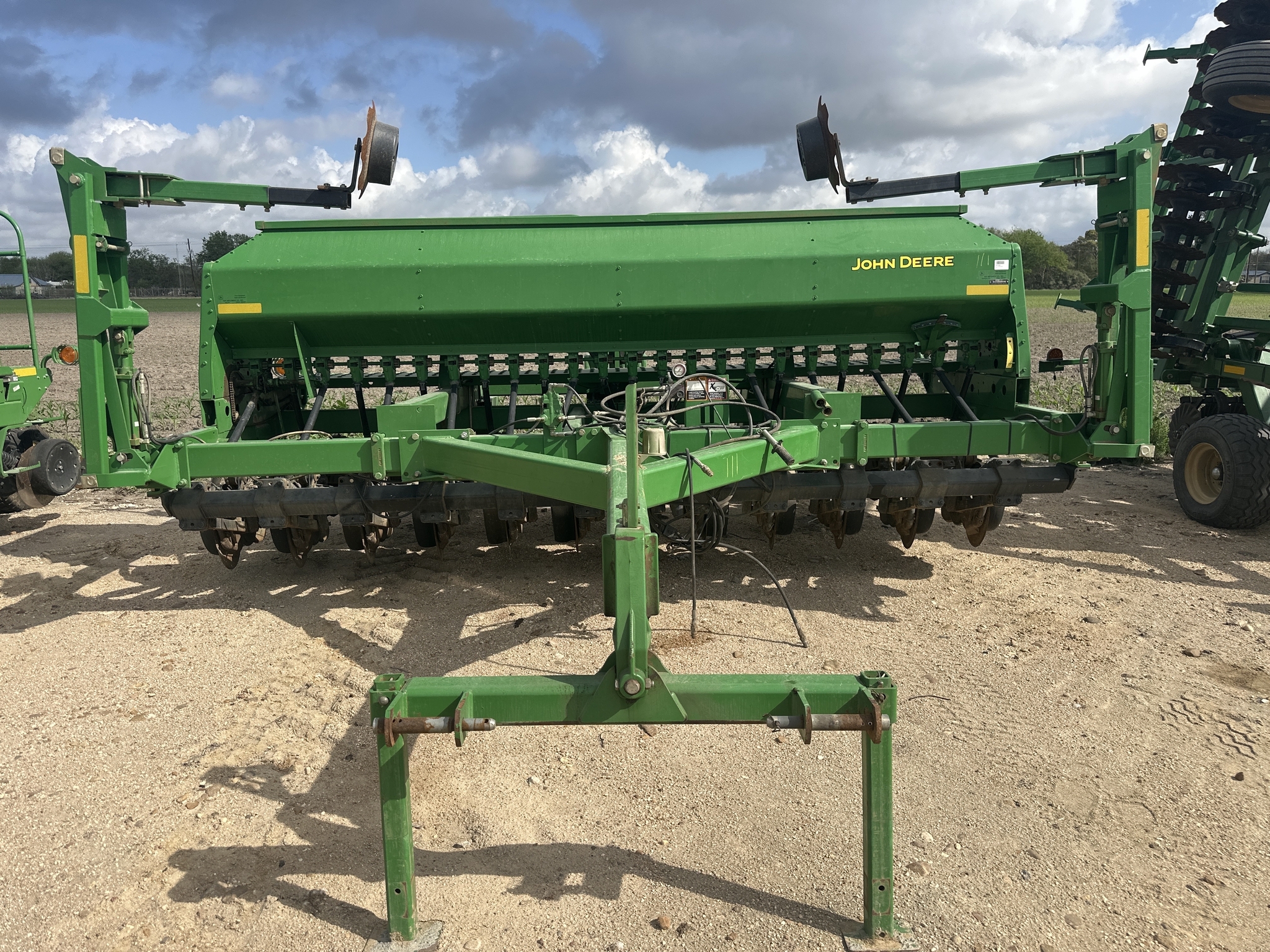 2005 John Deere 1590 Drill
