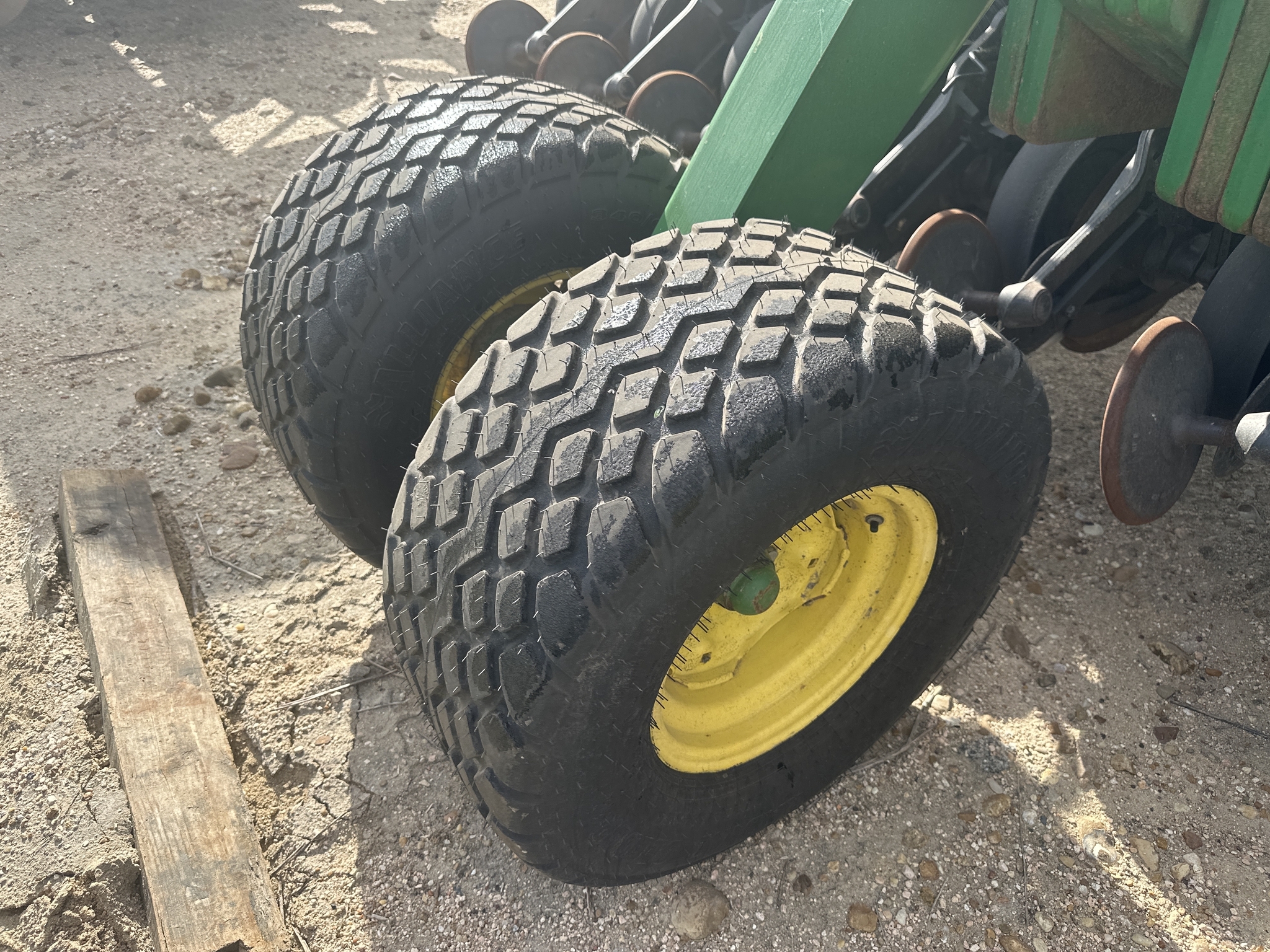 2013 John Deere 1590 Drill