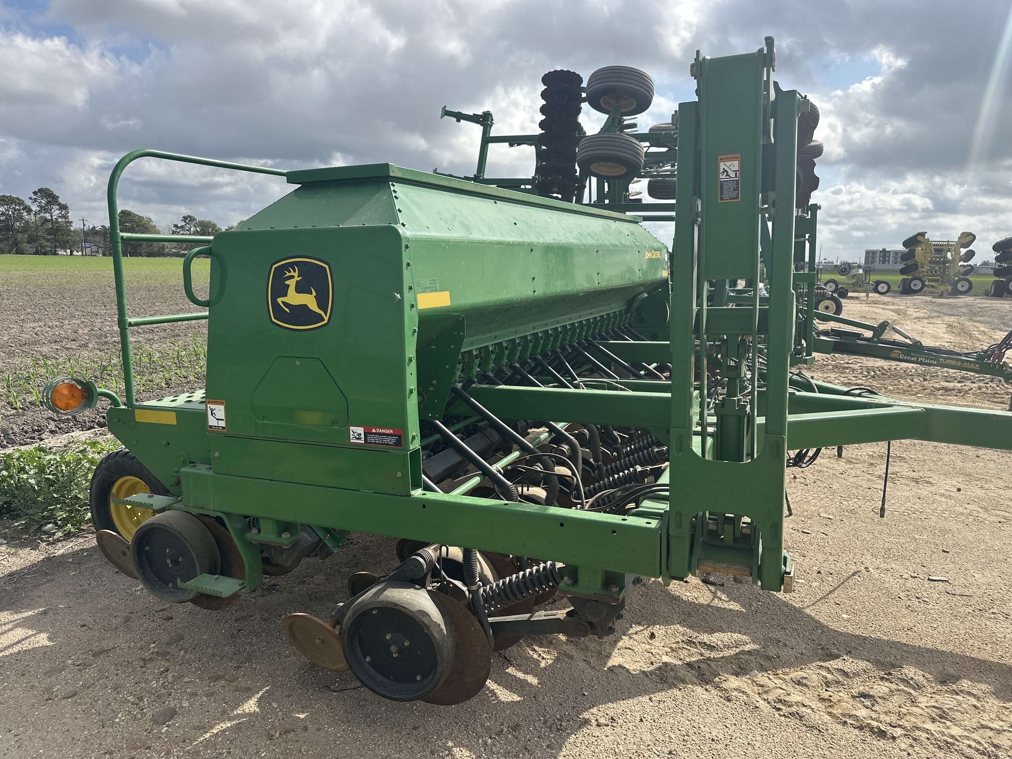 2005 John Deere 1590 Drill