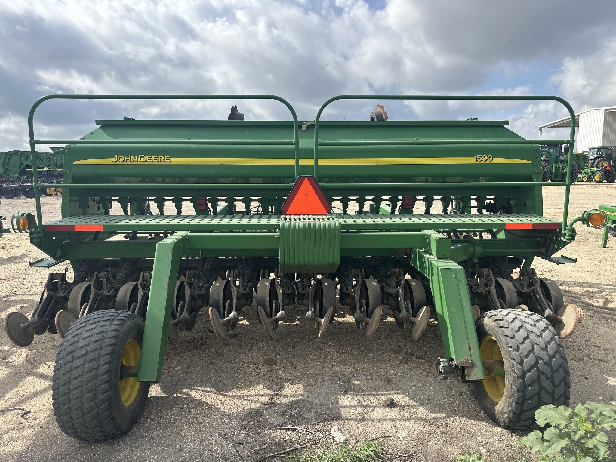 2005 John Deere 1590 Drill