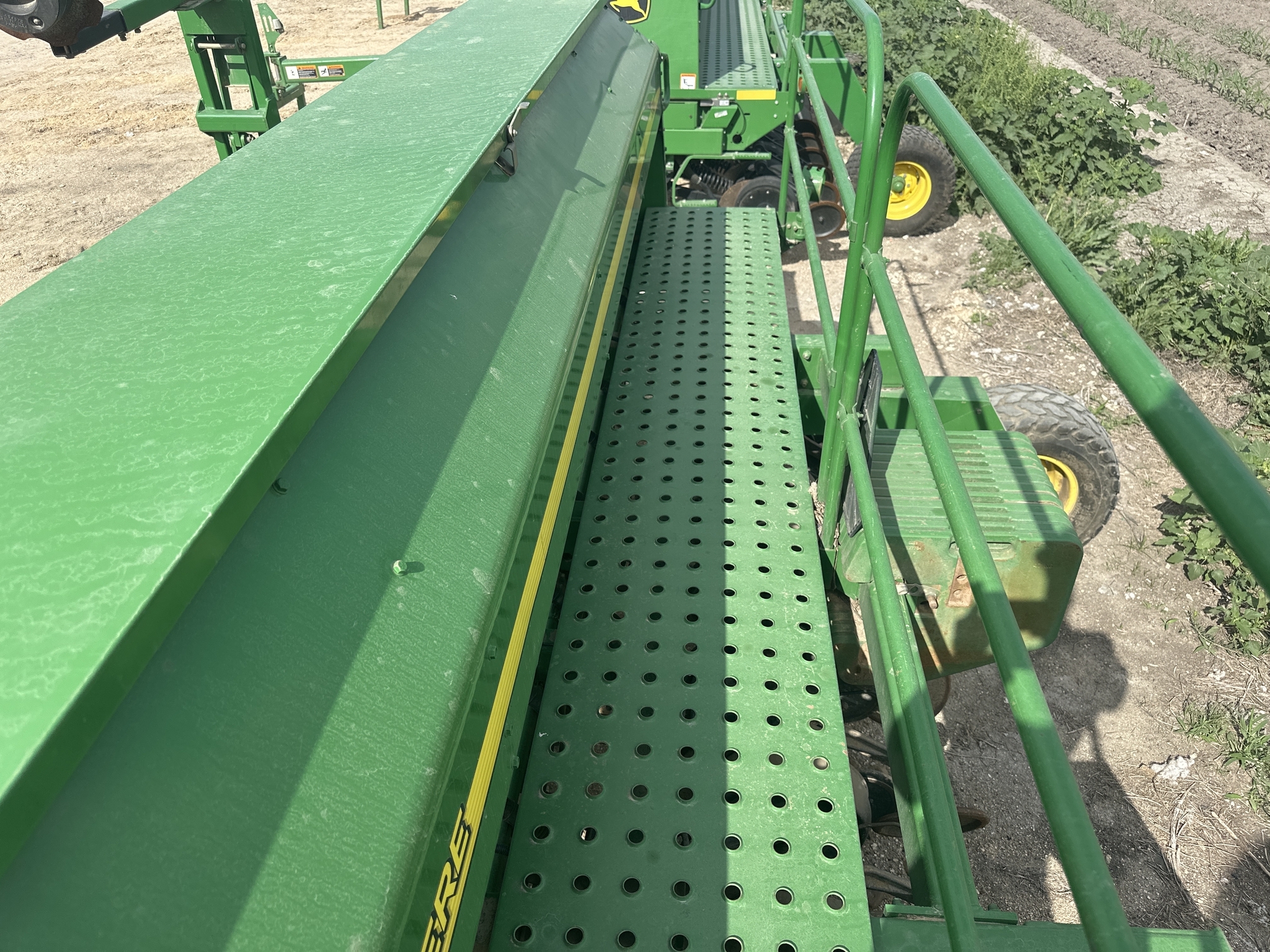 2005 John Deere 1590 Drill