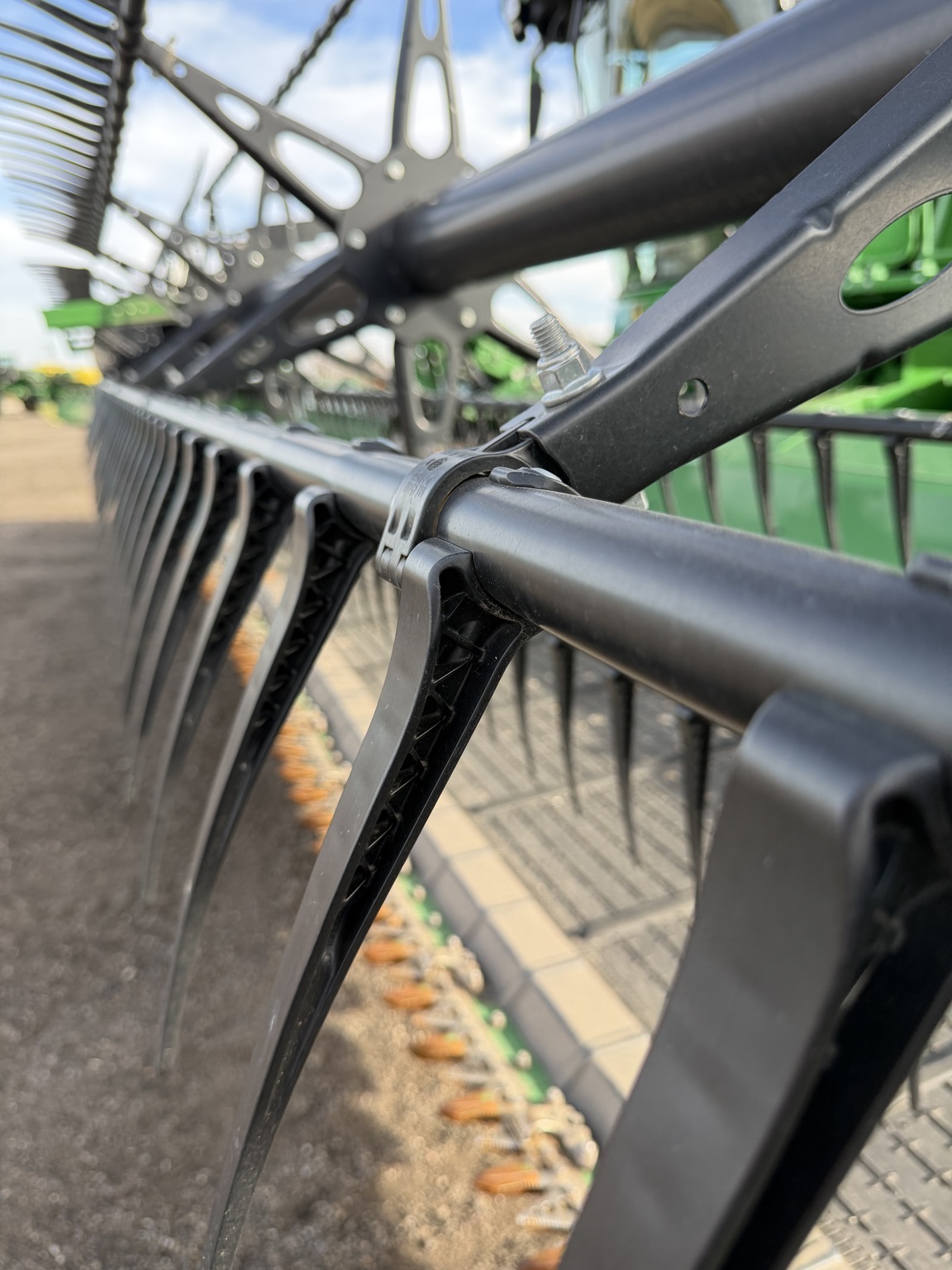 2024 John Deere HD40F Platform