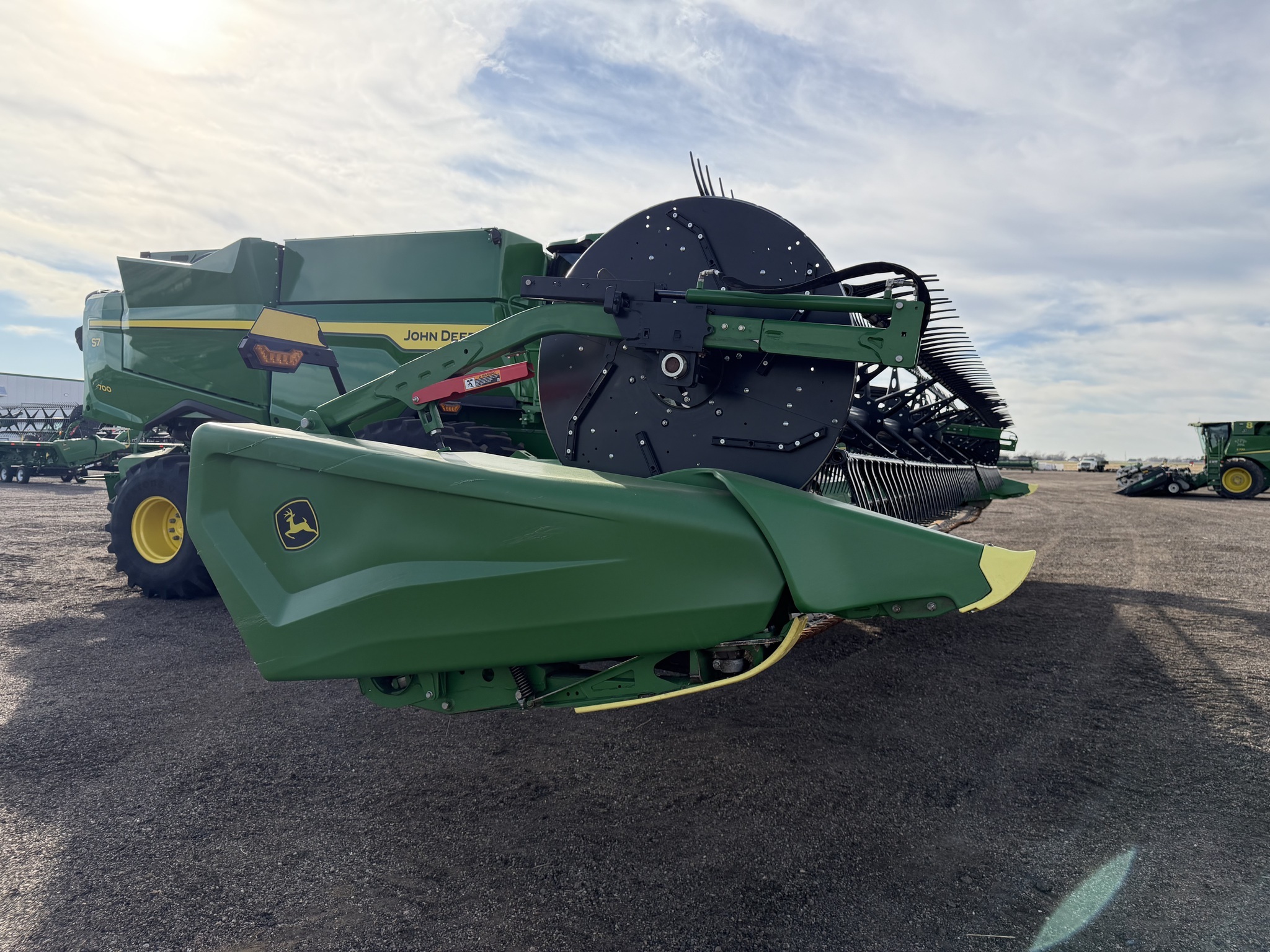 2024 John Deere HD40F Platform