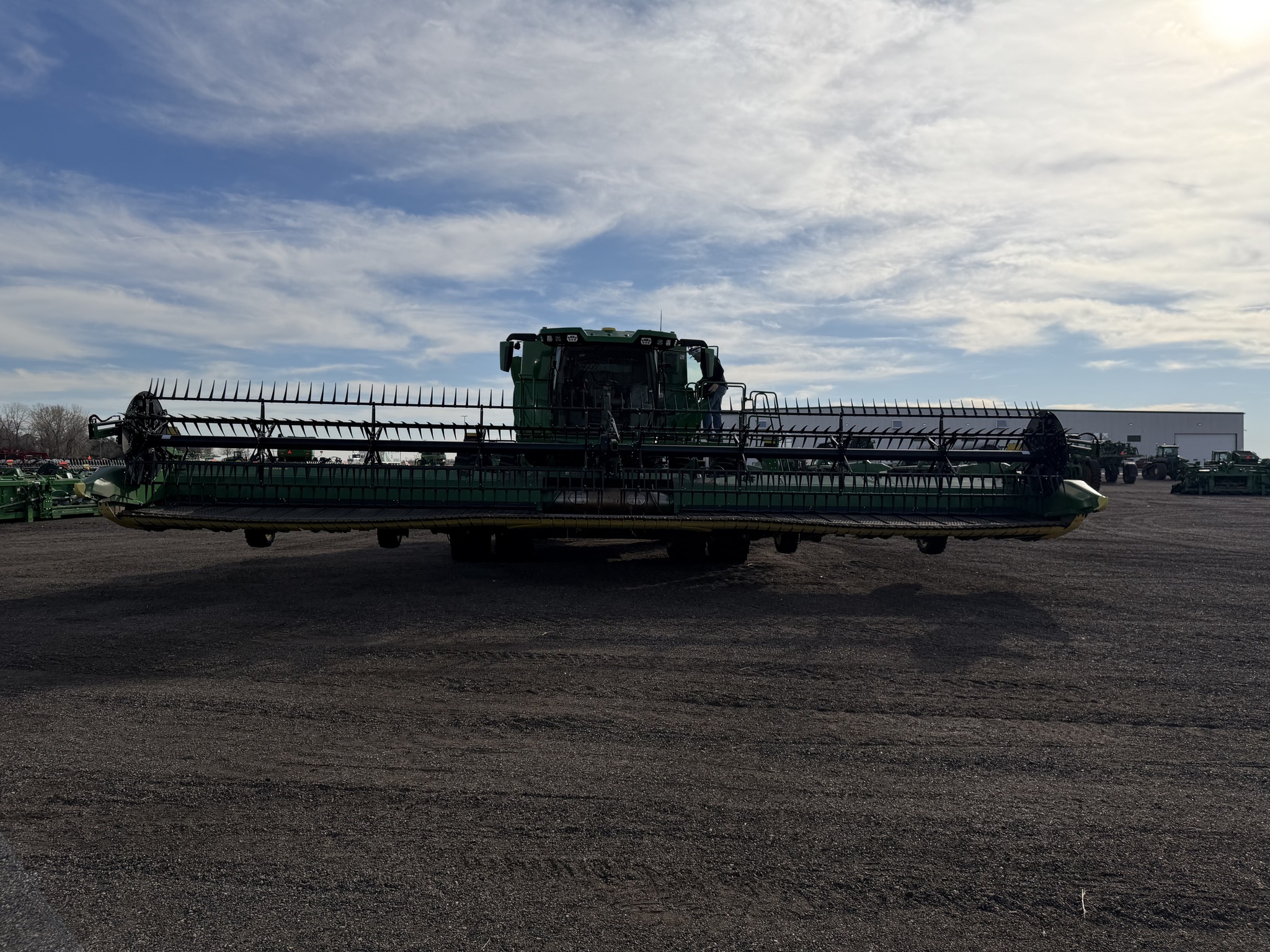 2024 John Deere HD40F Platform