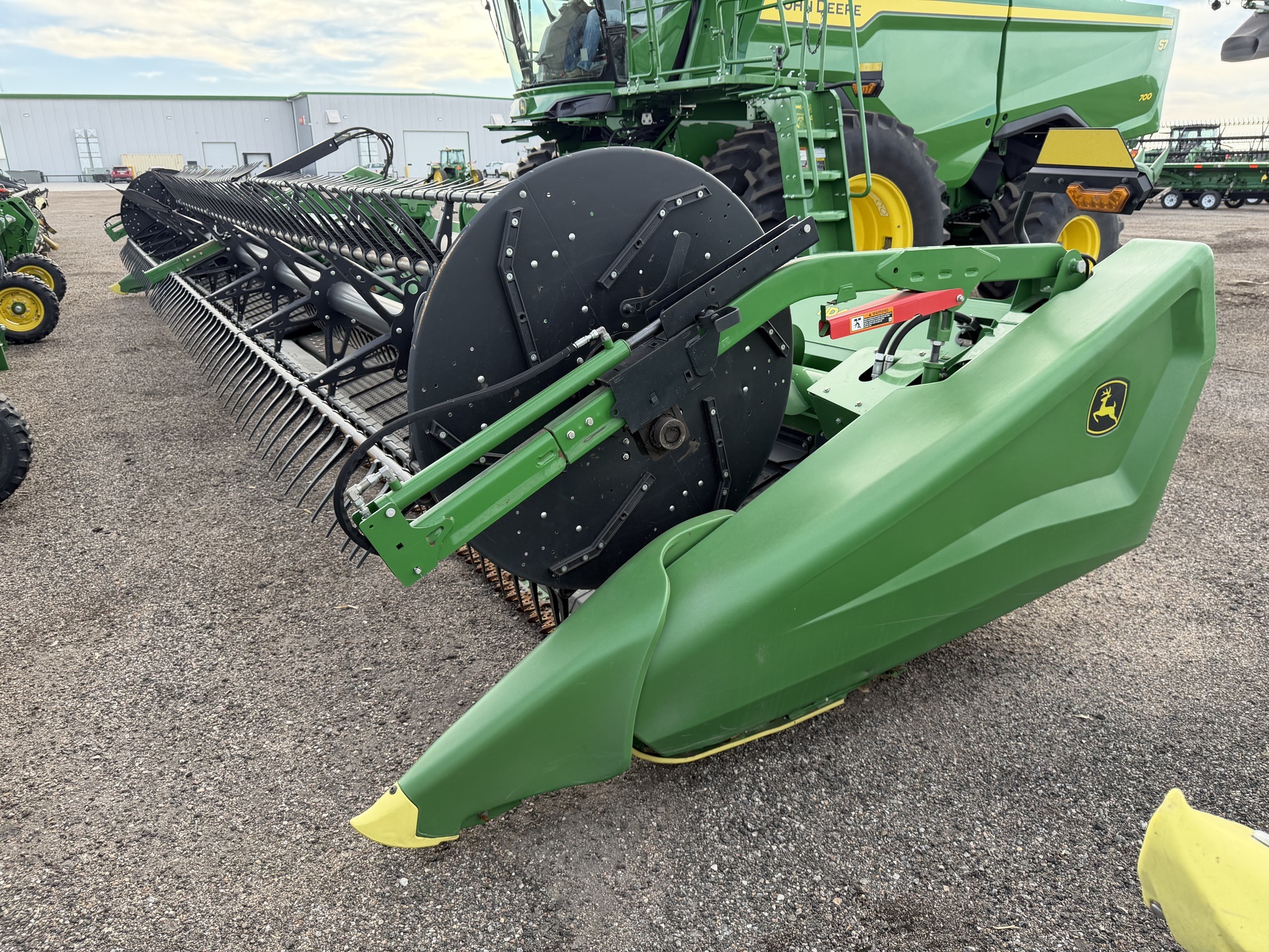 2024 John Deere HD40F Platform