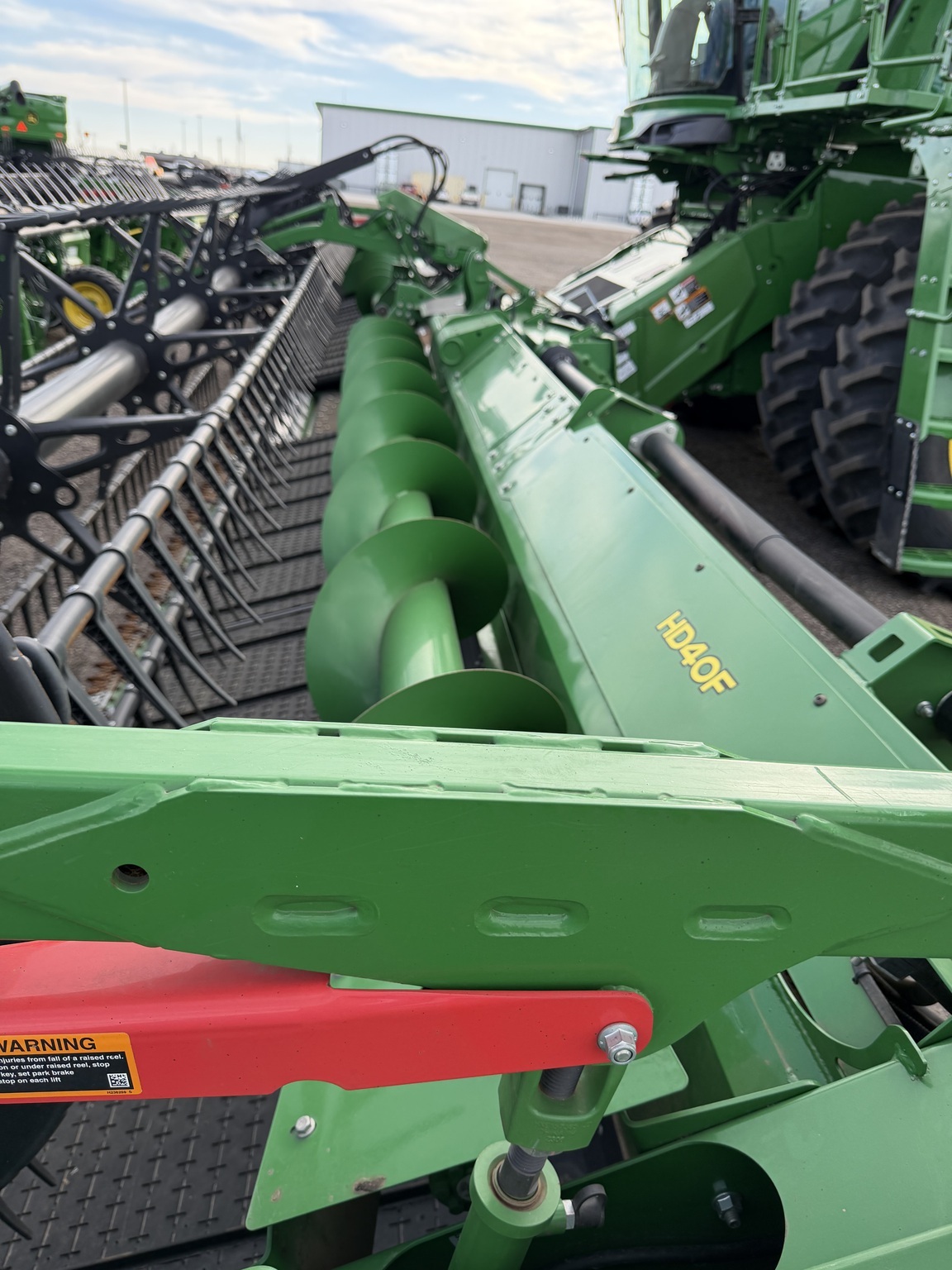 2024 John Deere HD40F Platform
