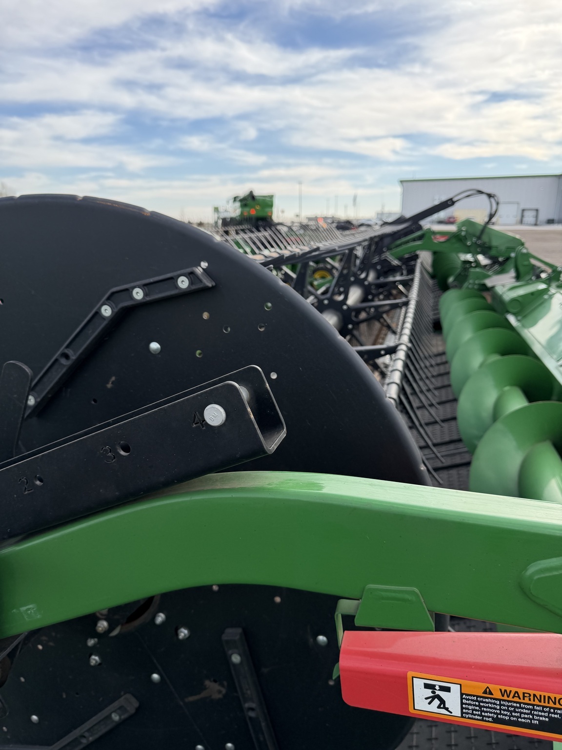 2024 John Deere HD40F Platform