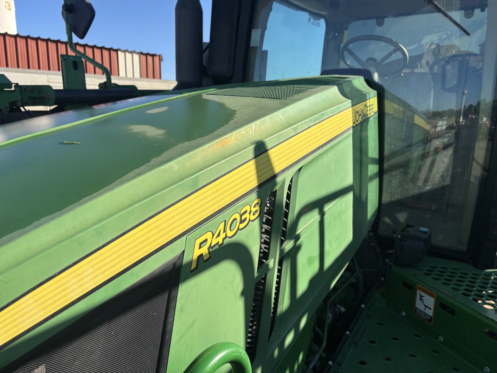 2018 John Deere R4038 Self-Propelled Sprayer