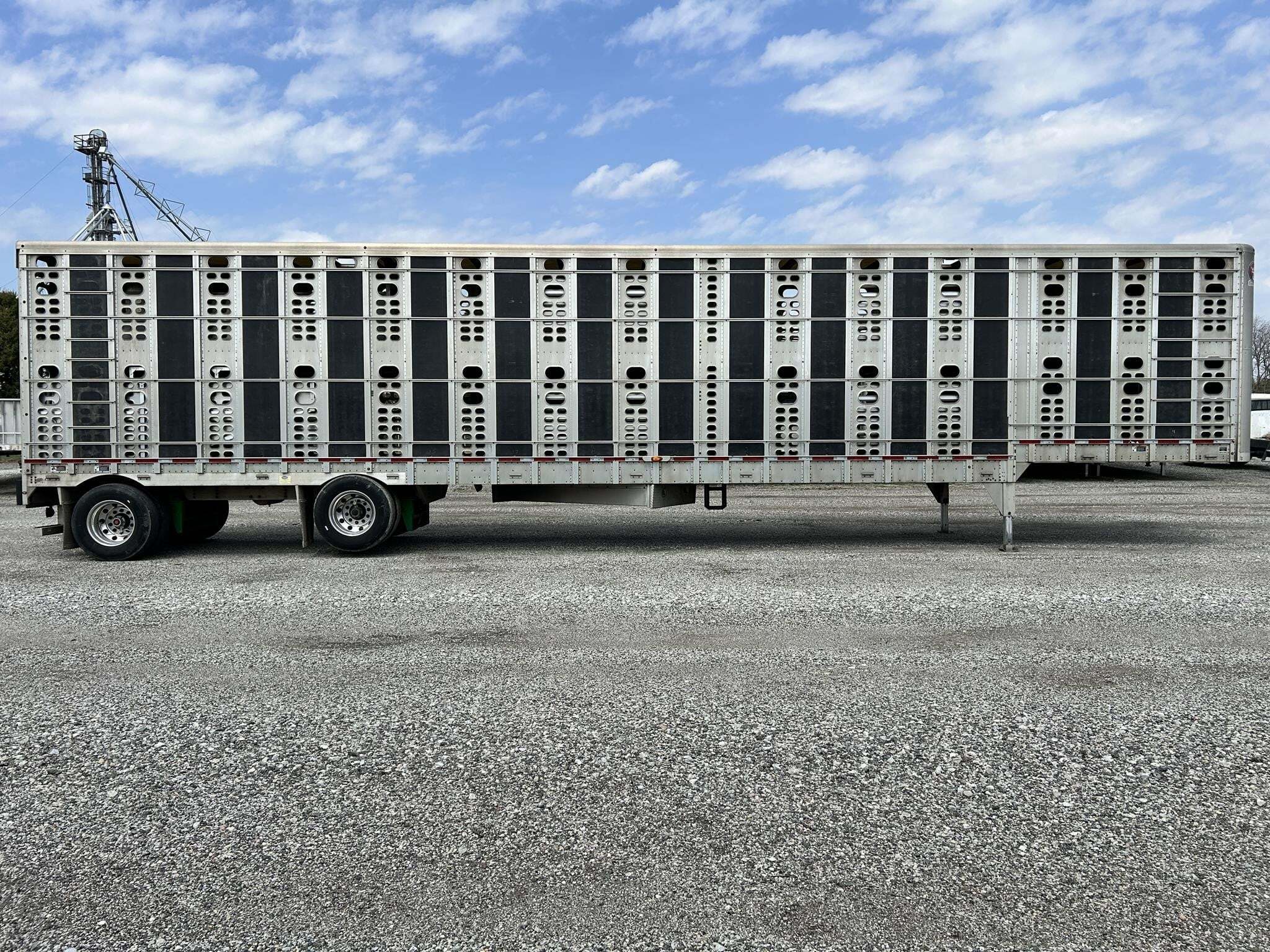 2019 Wilson PSADL-400P Livestock Trailer