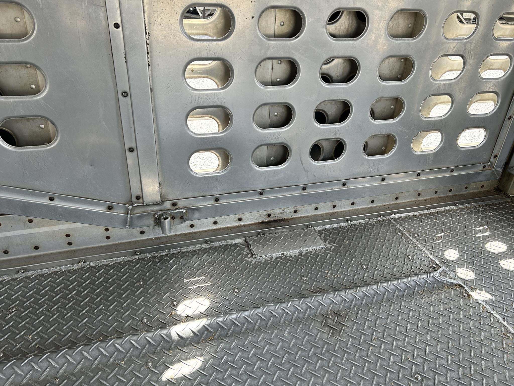 2019 Wilson PSADL-400P Livestock Trailer