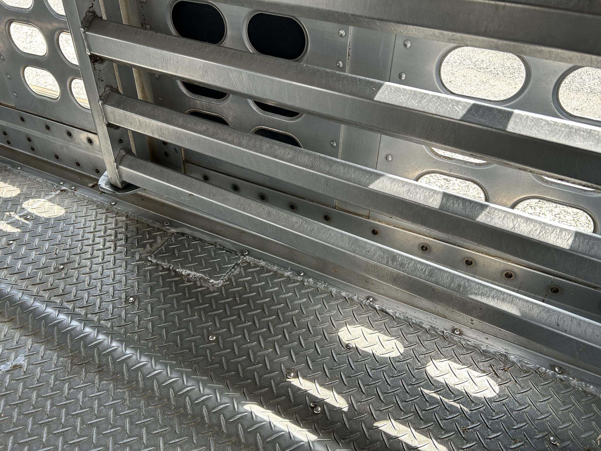 2019 Wilson PSADL-400P Livestock Trailer