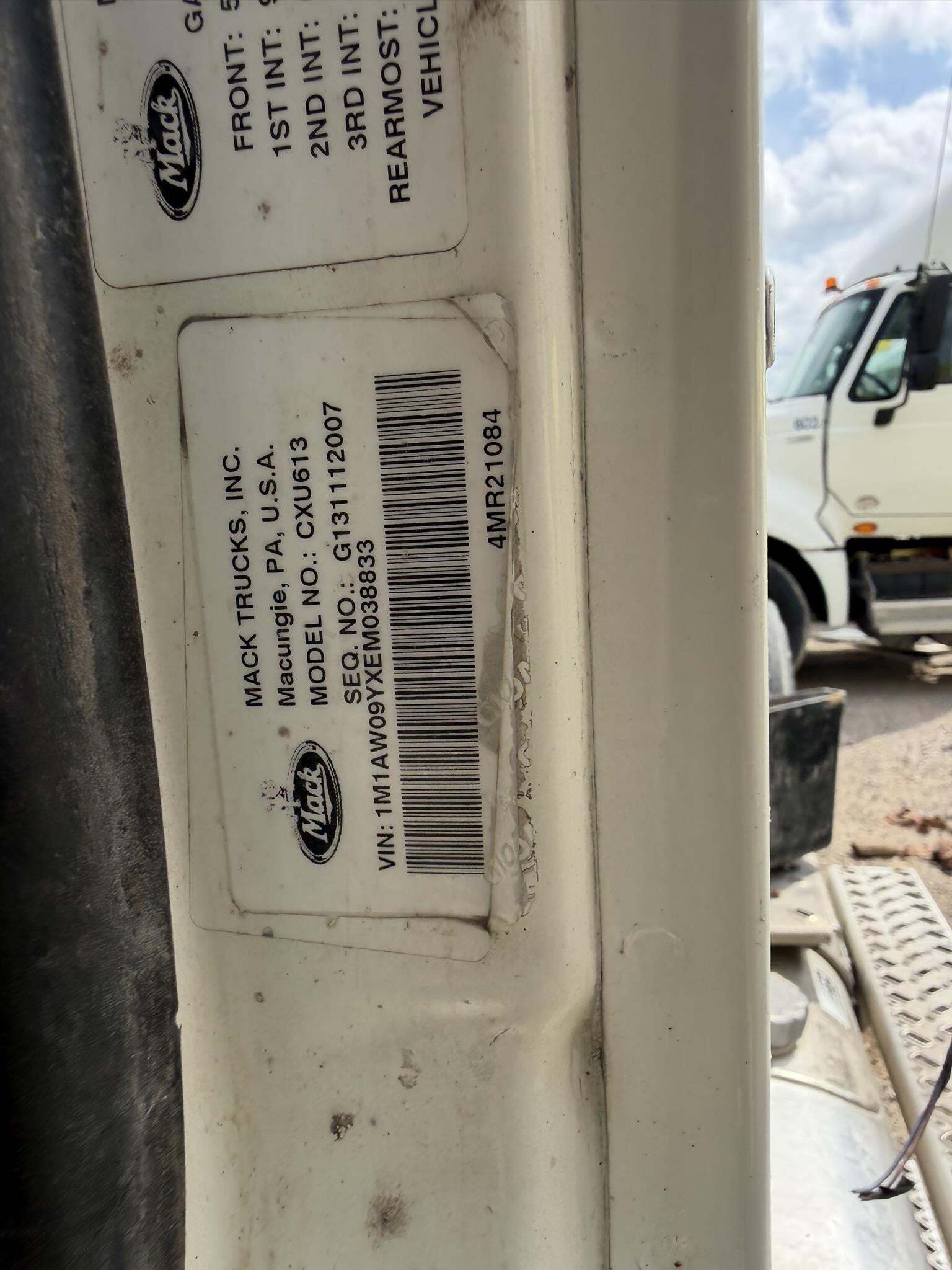 2014 Mack PINNACLE CXU613 Semi Trucks/Trailer