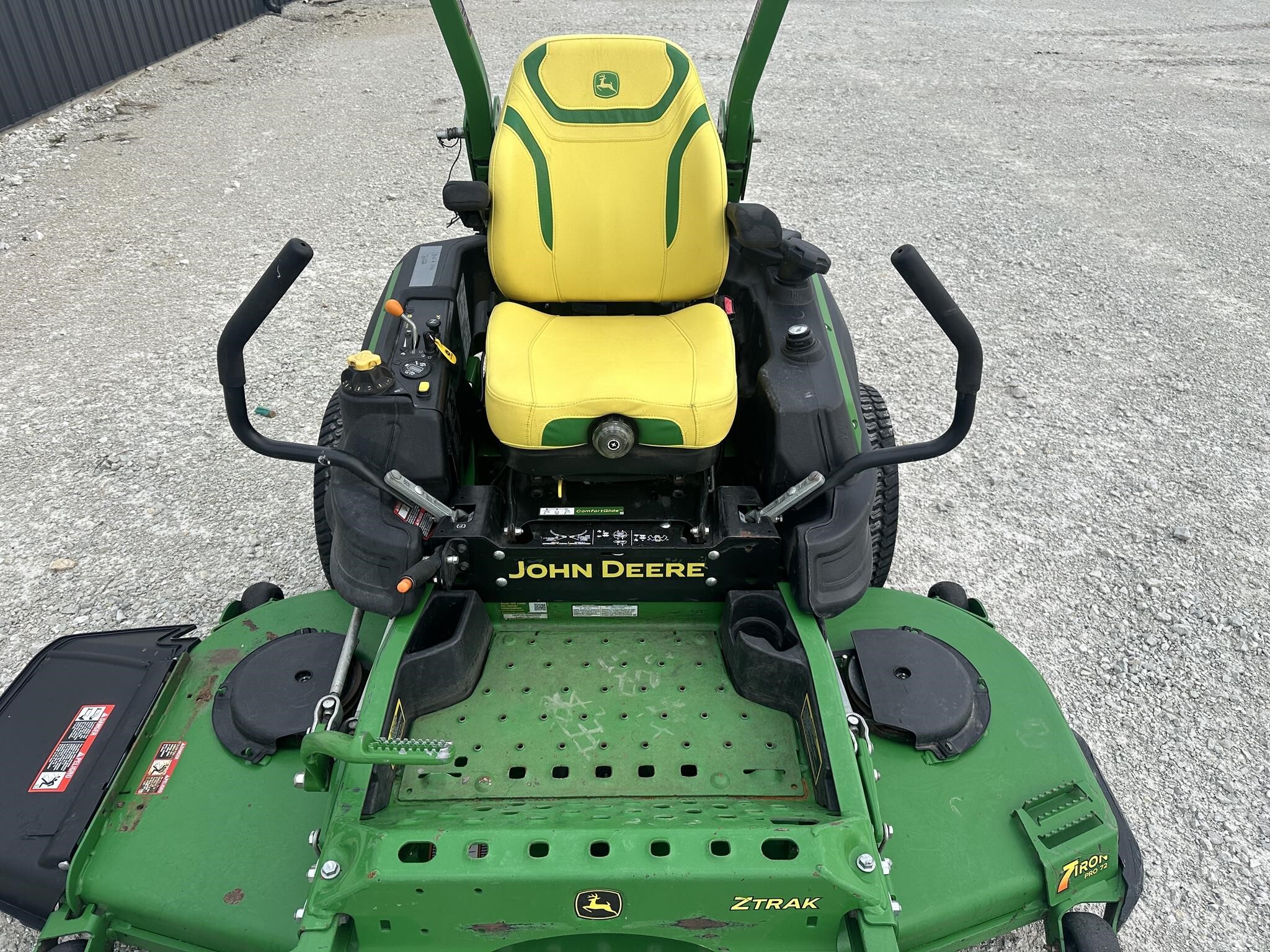 2022 John Deere Z960M Lawn Mower