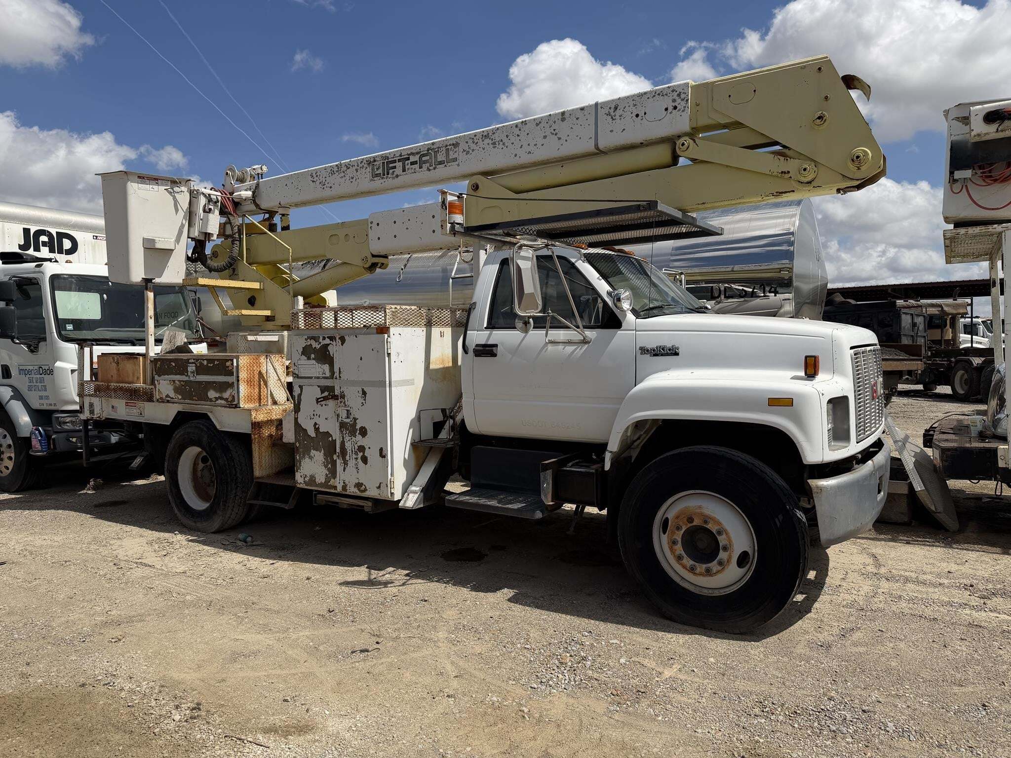1994 LIFT-ALL LOM46-1S Crane