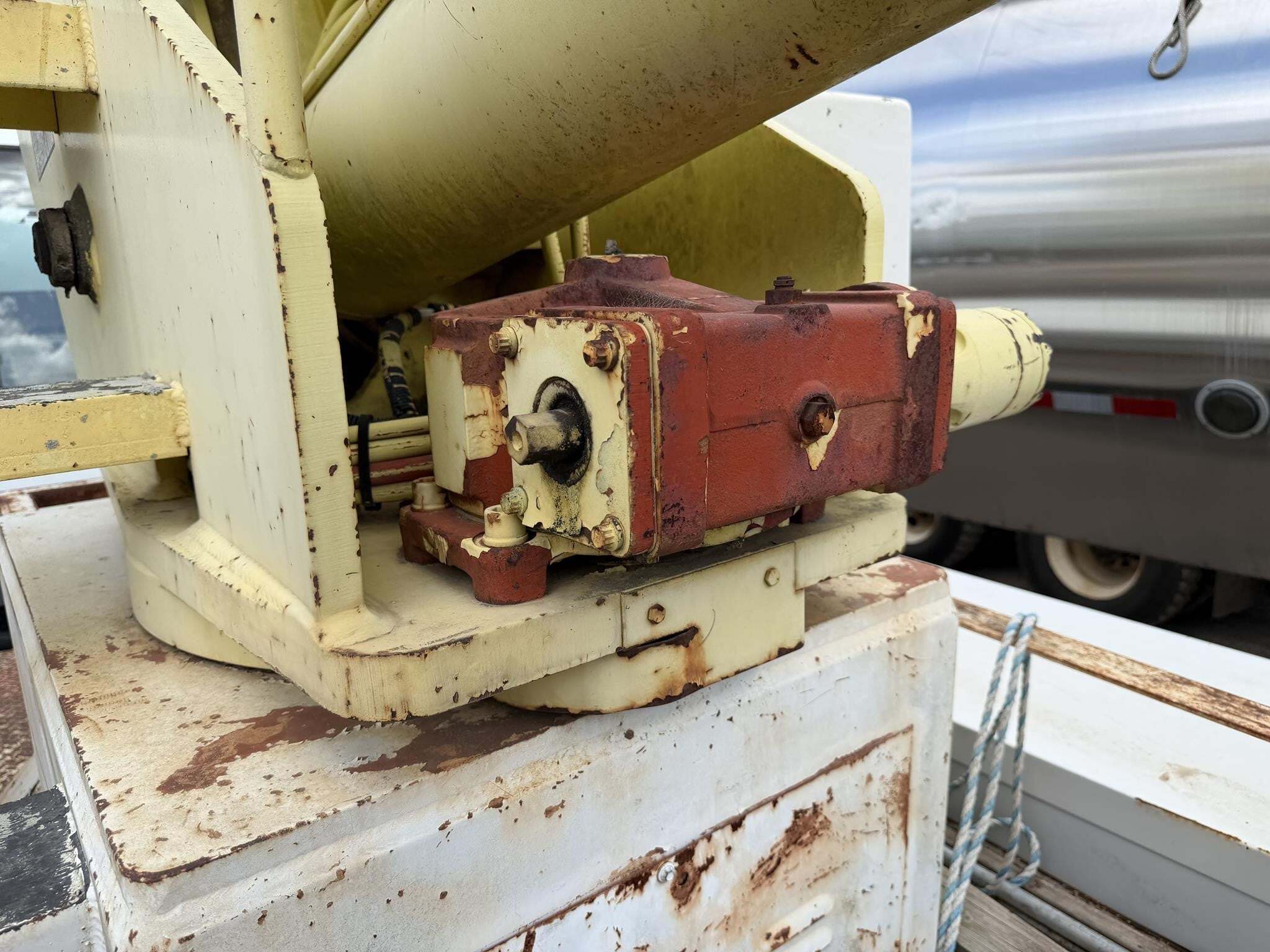 1994 LIFT-ALL LOM46-1S Crane