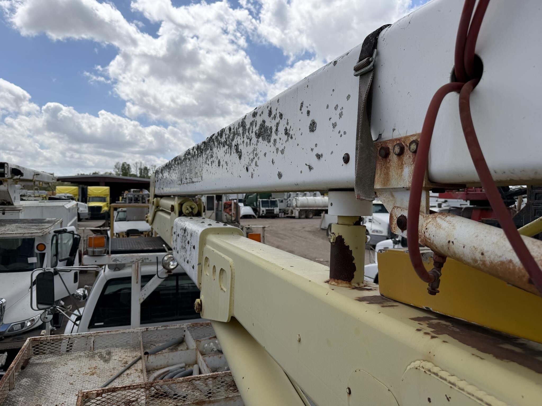1994 LIFT-ALL LOM46-1S Crane