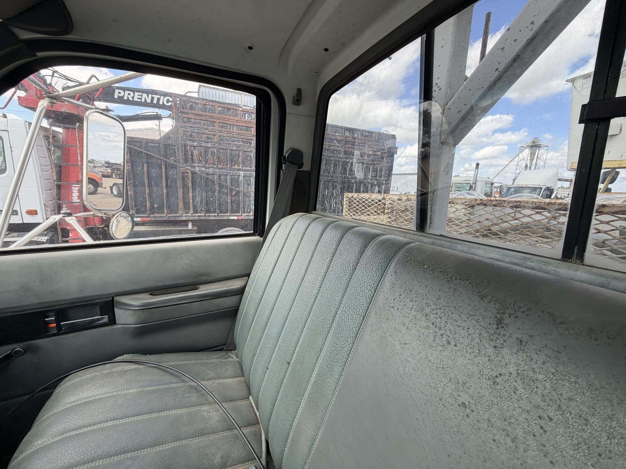 1994 LIFT-ALL LOM46-1S Crane