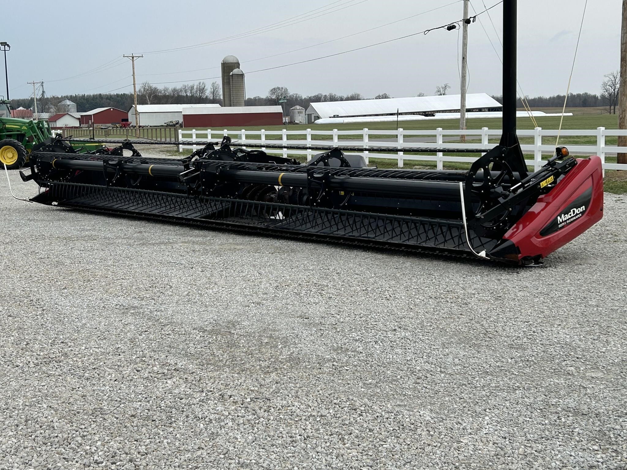 2016 MacDon FD75 Platform
