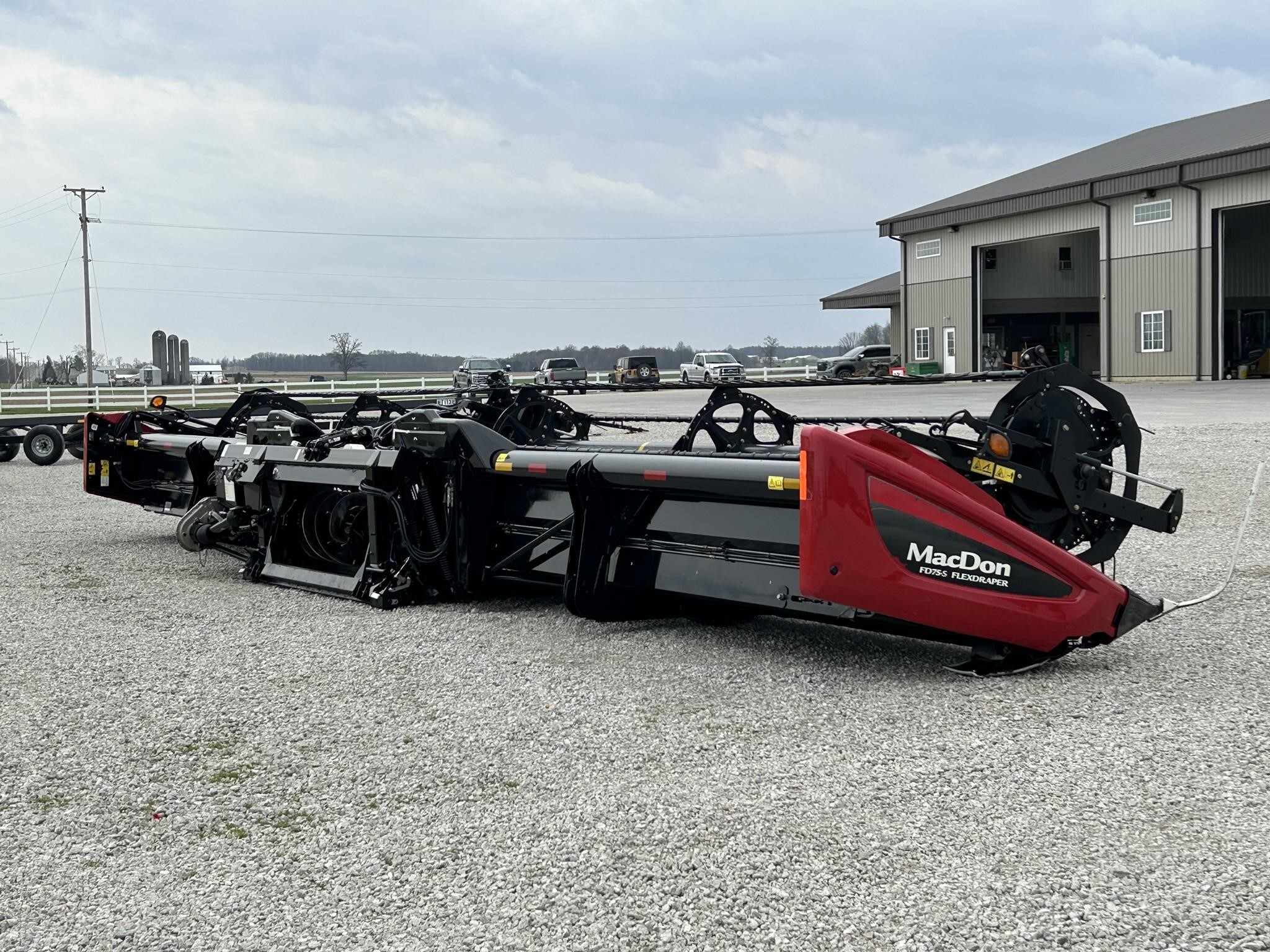 2016 MacDon FD75 Platform