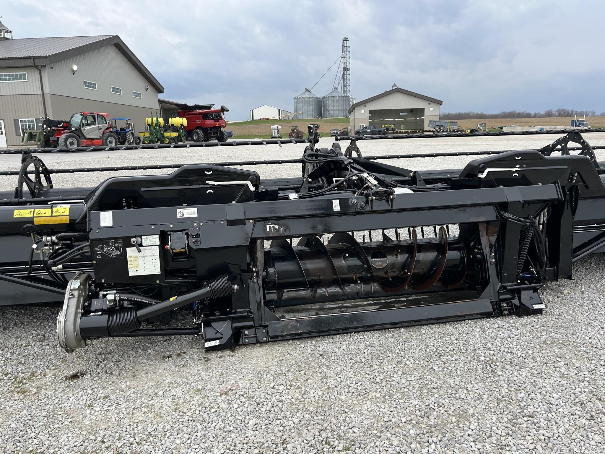 2016 MacDon FD75 Platform
