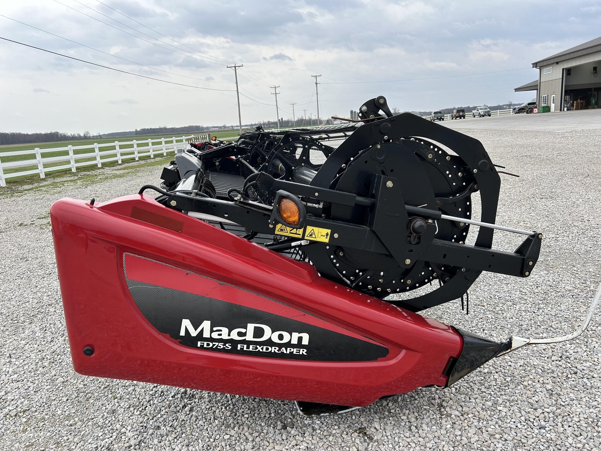 2016 MacDon FD75 Platform