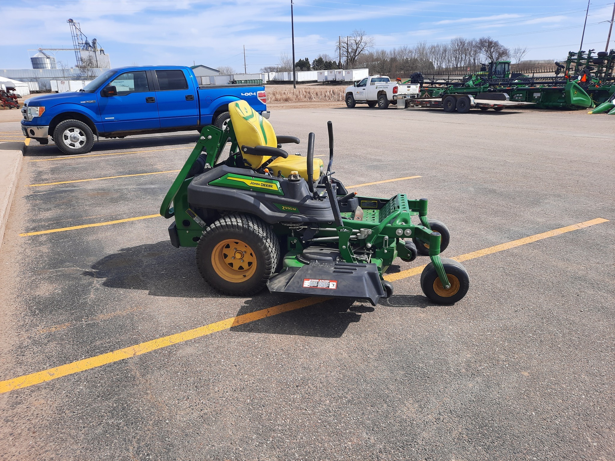 2023 John Deere Z930M Lawn Mower