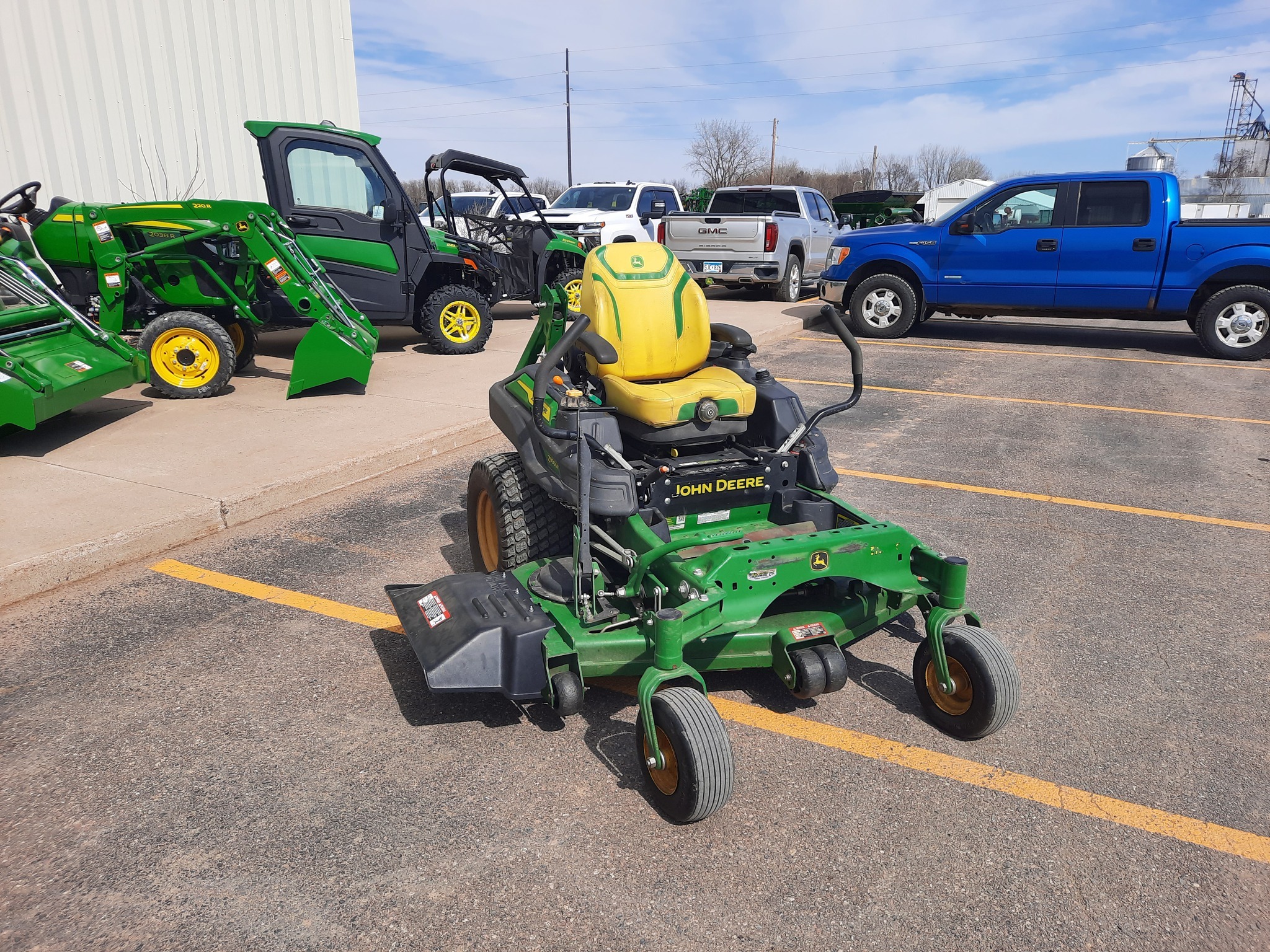 2023 John Deere Z930M Lawn Mower