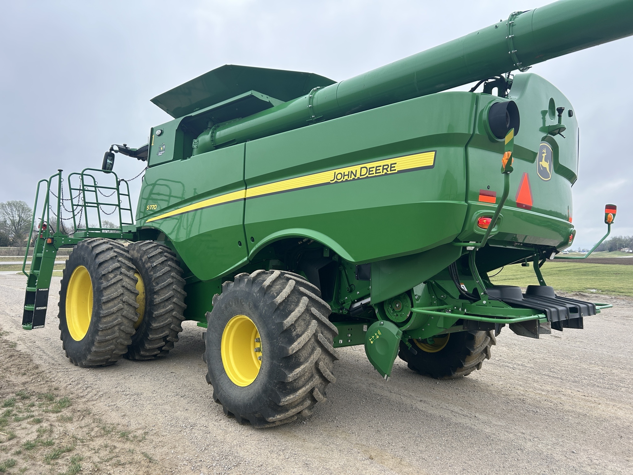 2022 John Deere S770 Combine