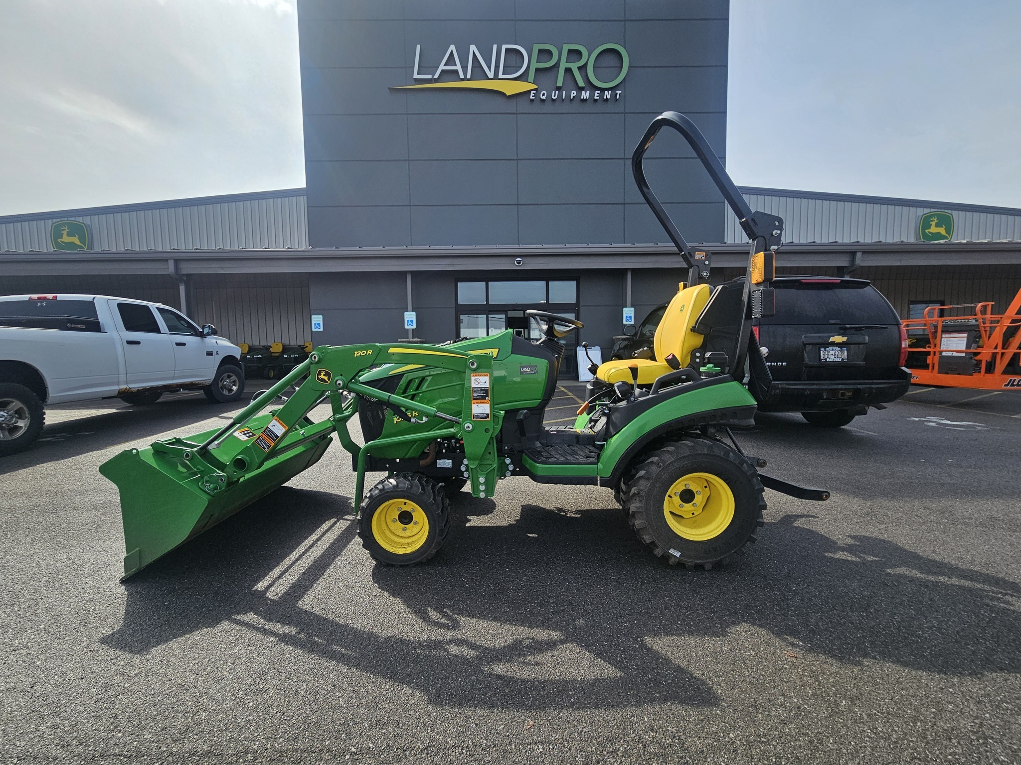 2024 John Deere 1025R Tractor