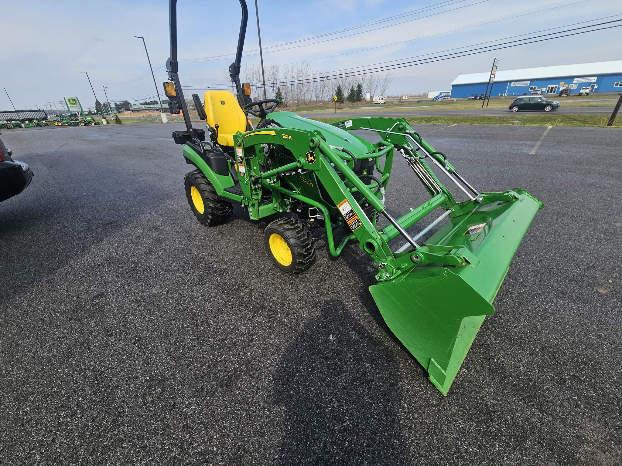 2024 John Deere 1025R Tractor