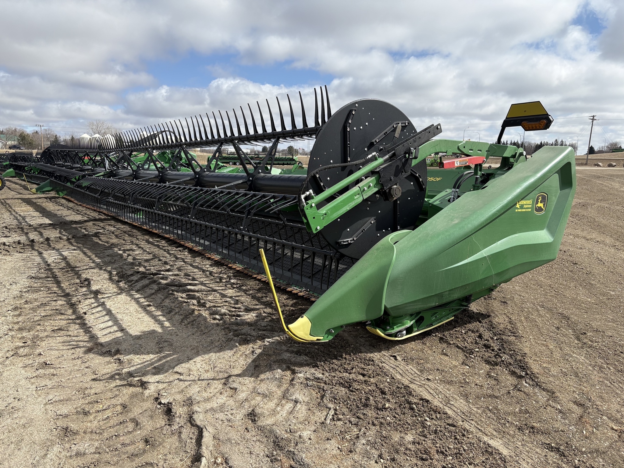 2023 John Deere HD50F Platform
