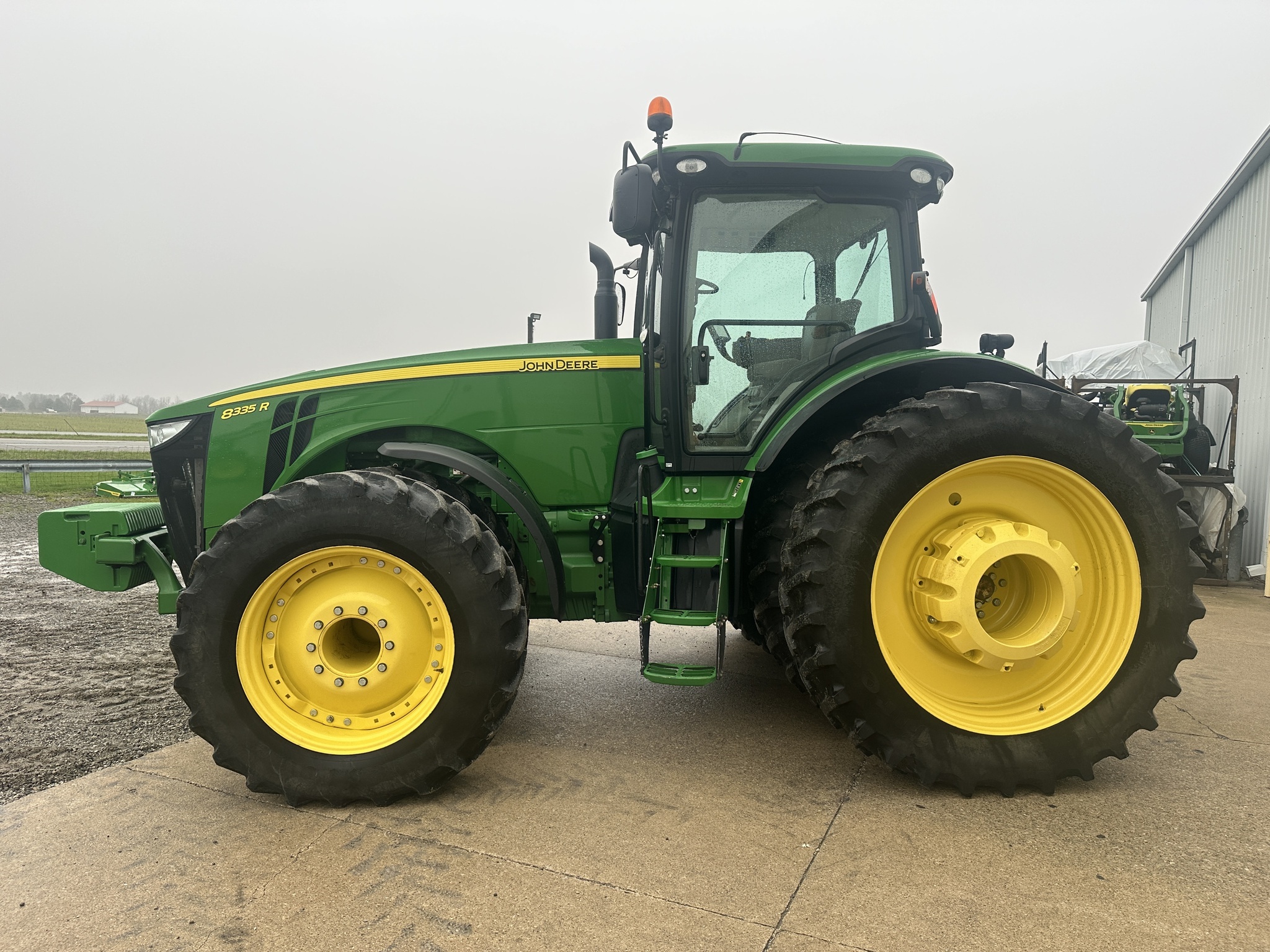 2014 John Deere 8335R Tractor