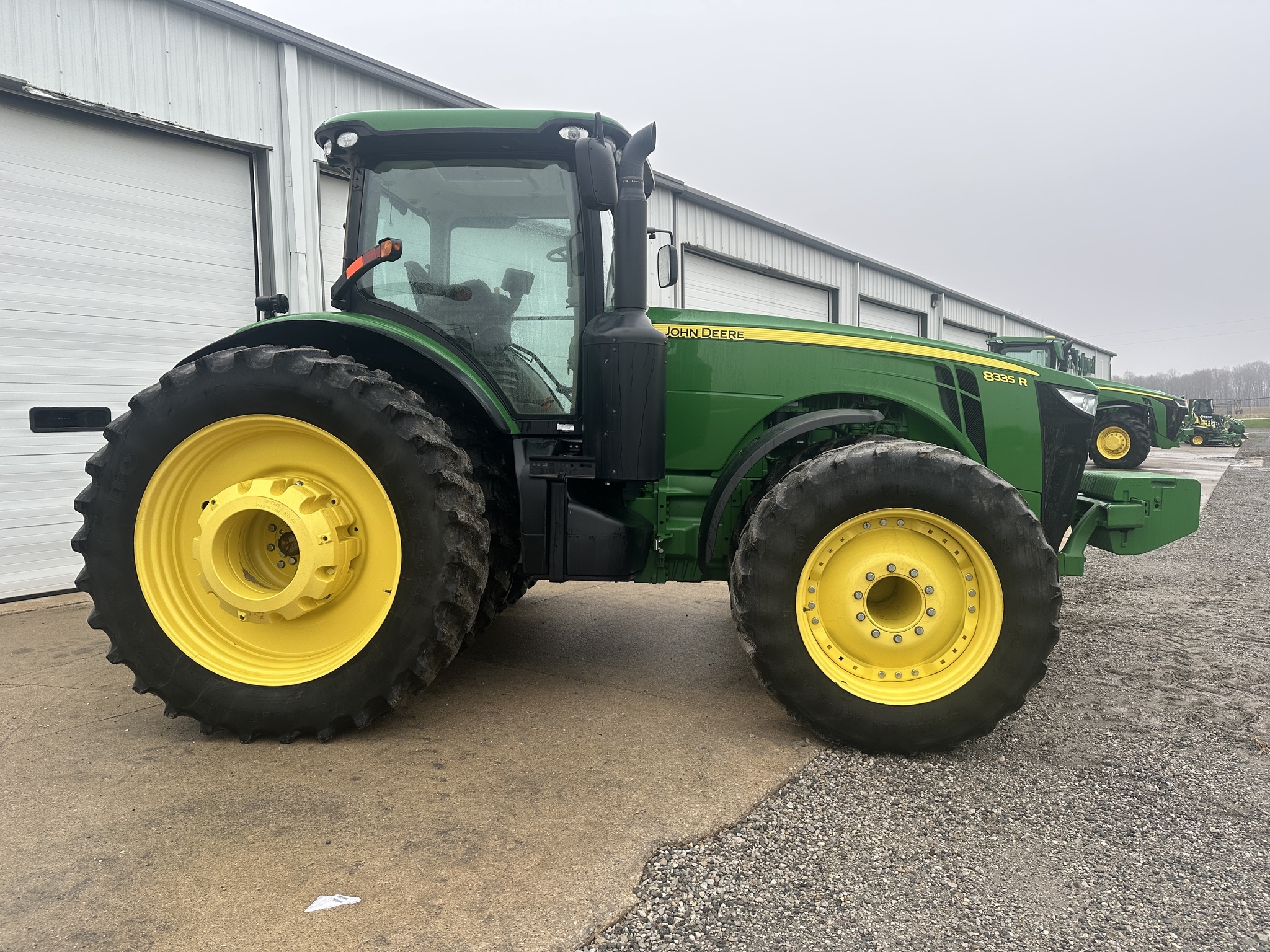 2014 John Deere 8335R Tractor