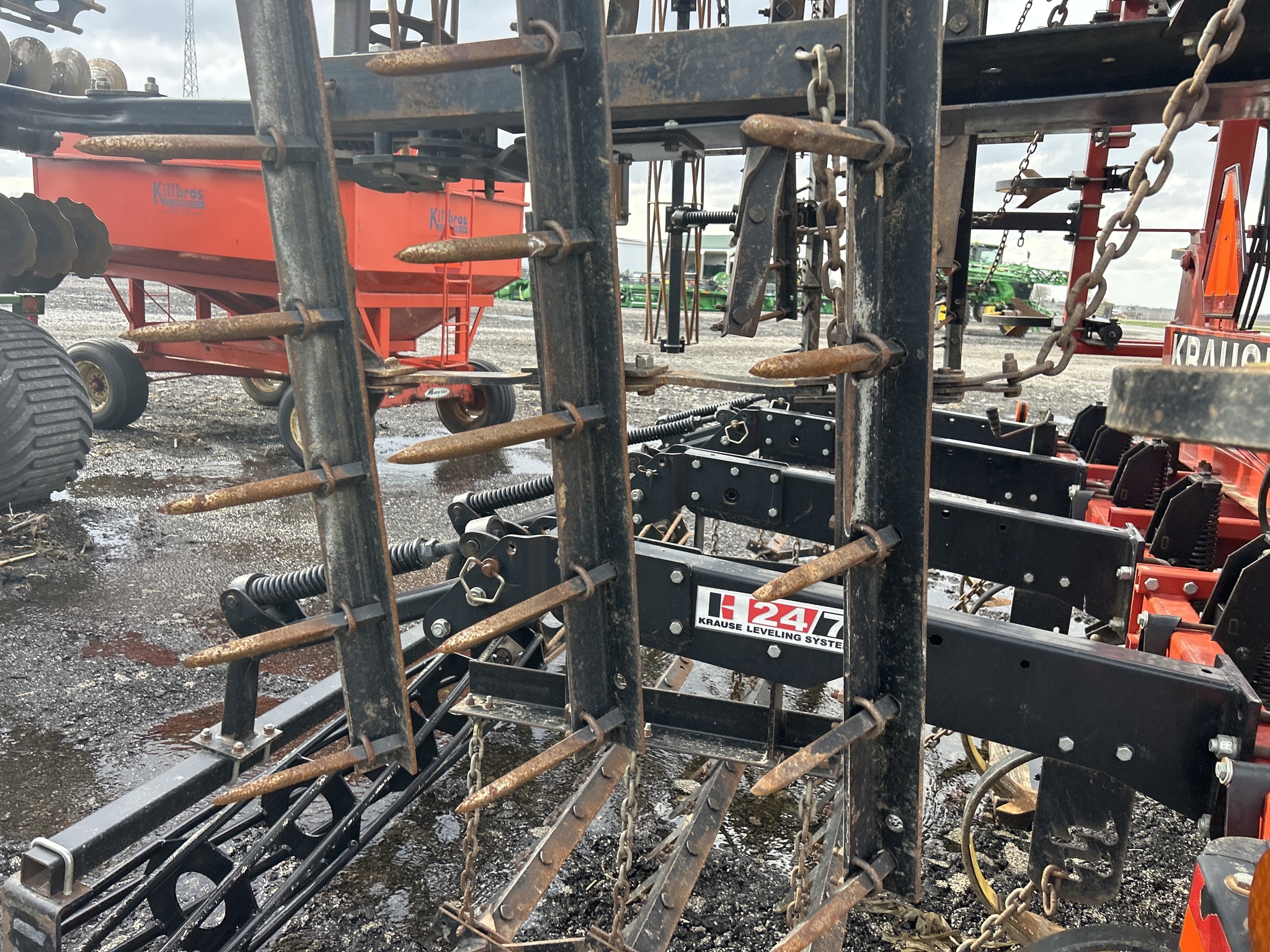 2009 Krause 5635 Field Cultivator