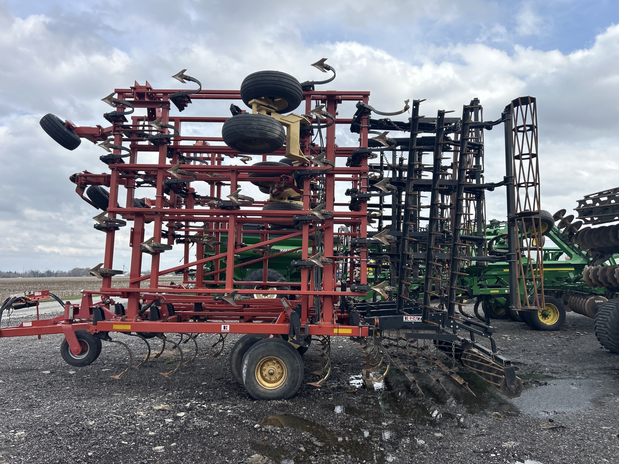 2009 Krause 5635 Field Cultivator