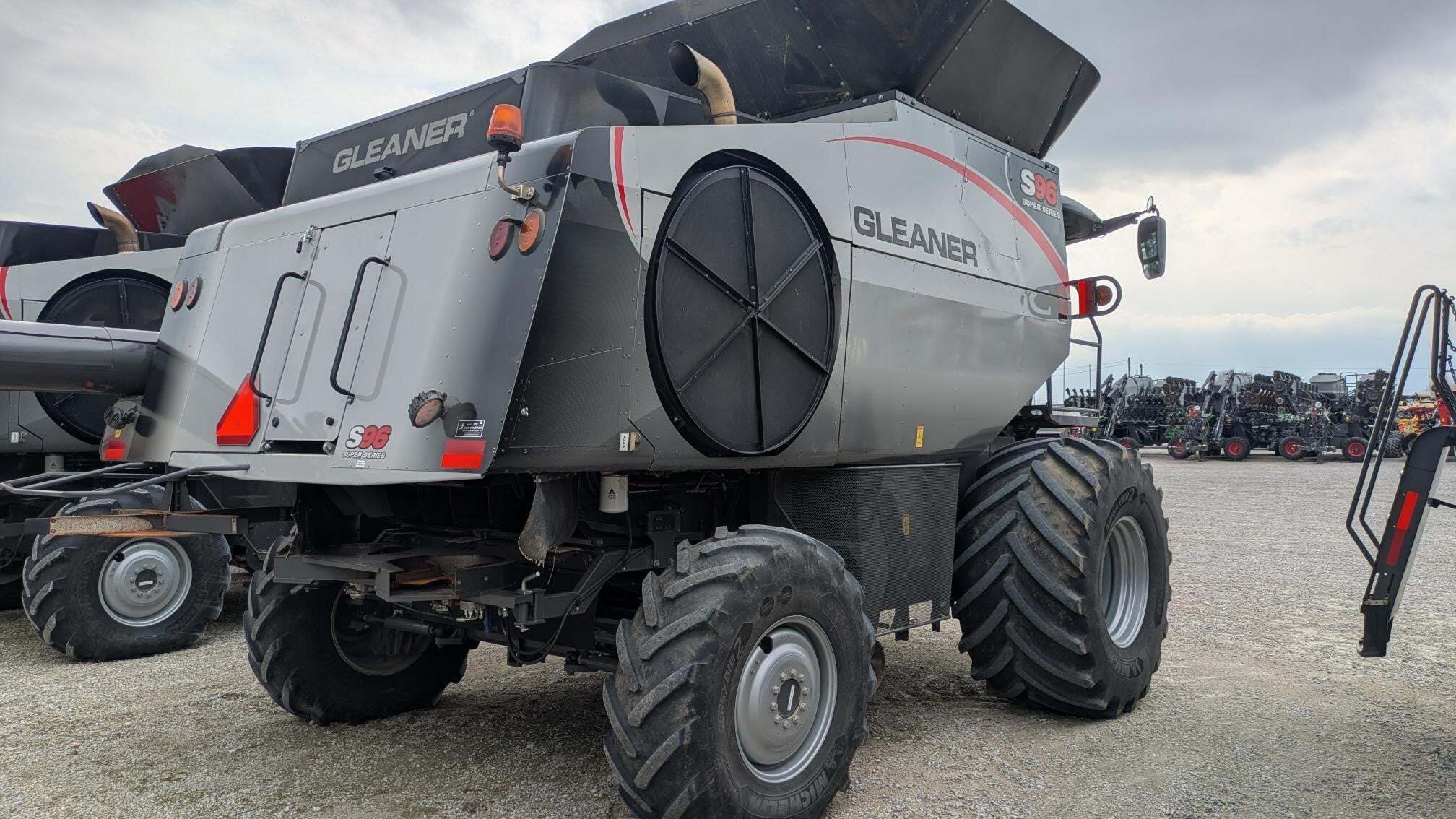 2020 Gleaner S96 Combine