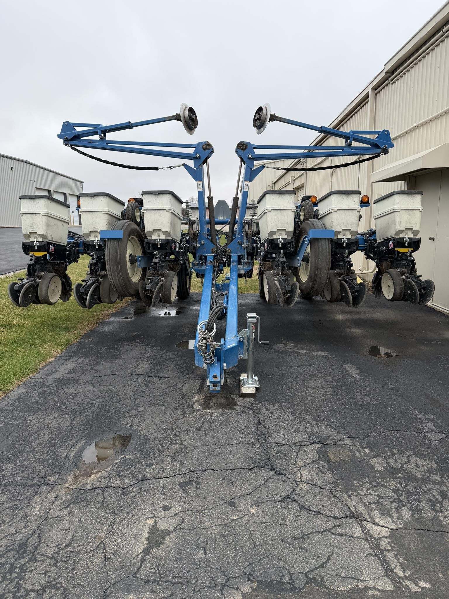 2016 Kinze 3200 Planter
