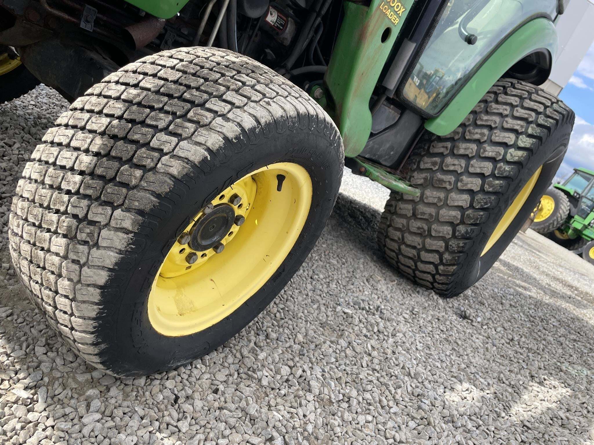 2010 John Deere 4320 Tractor