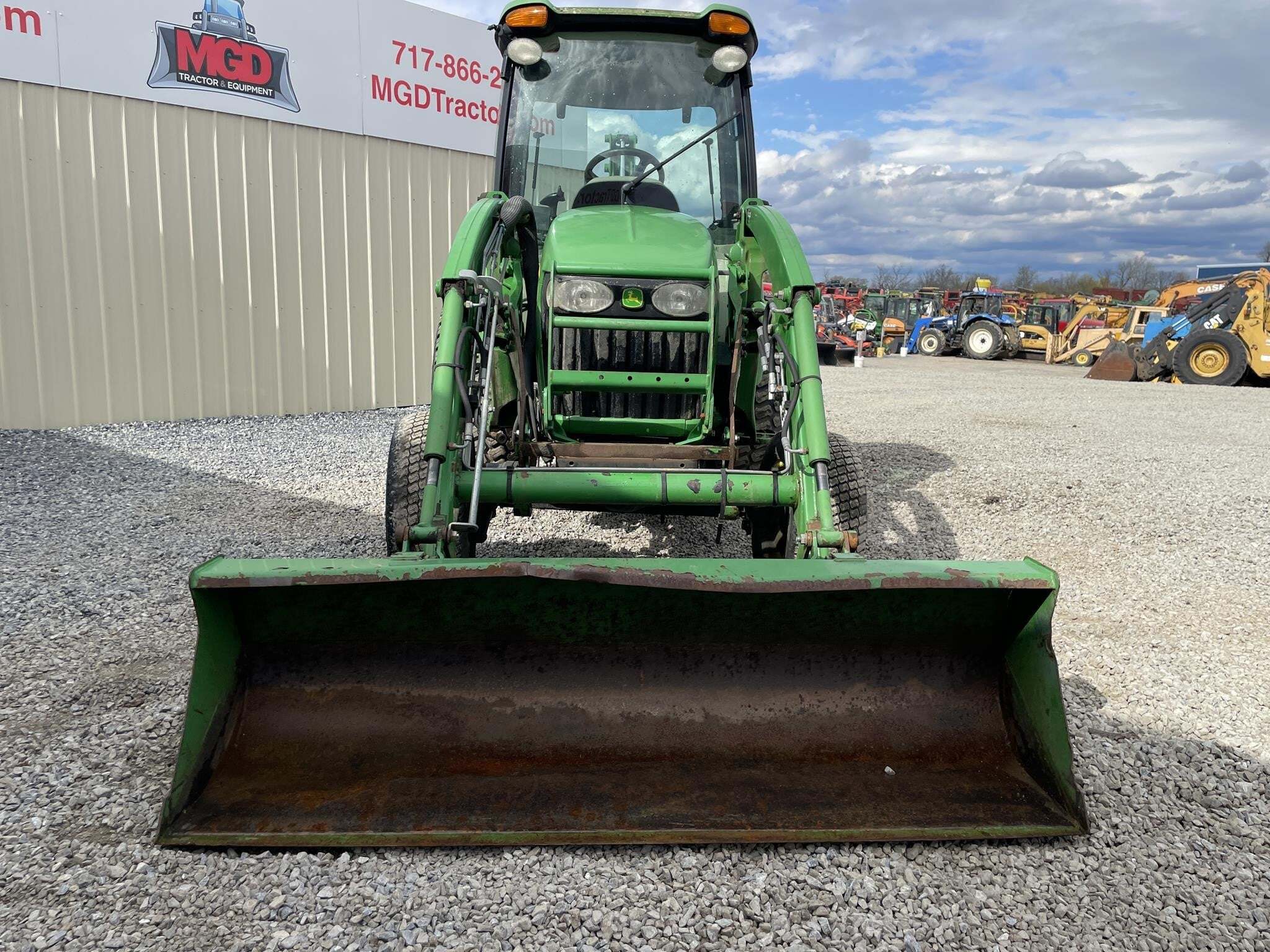 2010 John Deere 4320 Tractor
