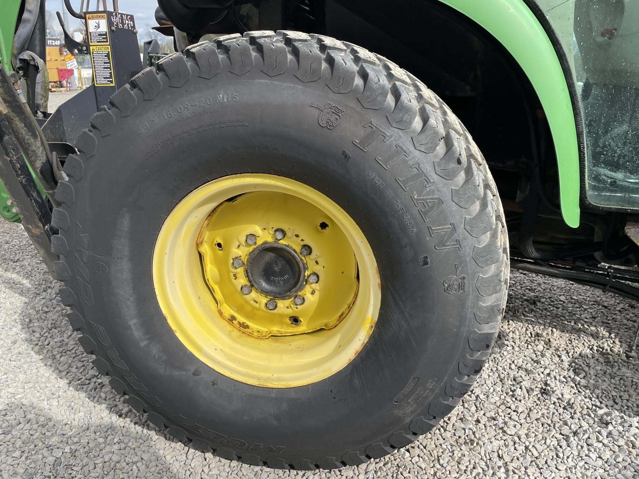 2010 John Deere 4320 Tractor