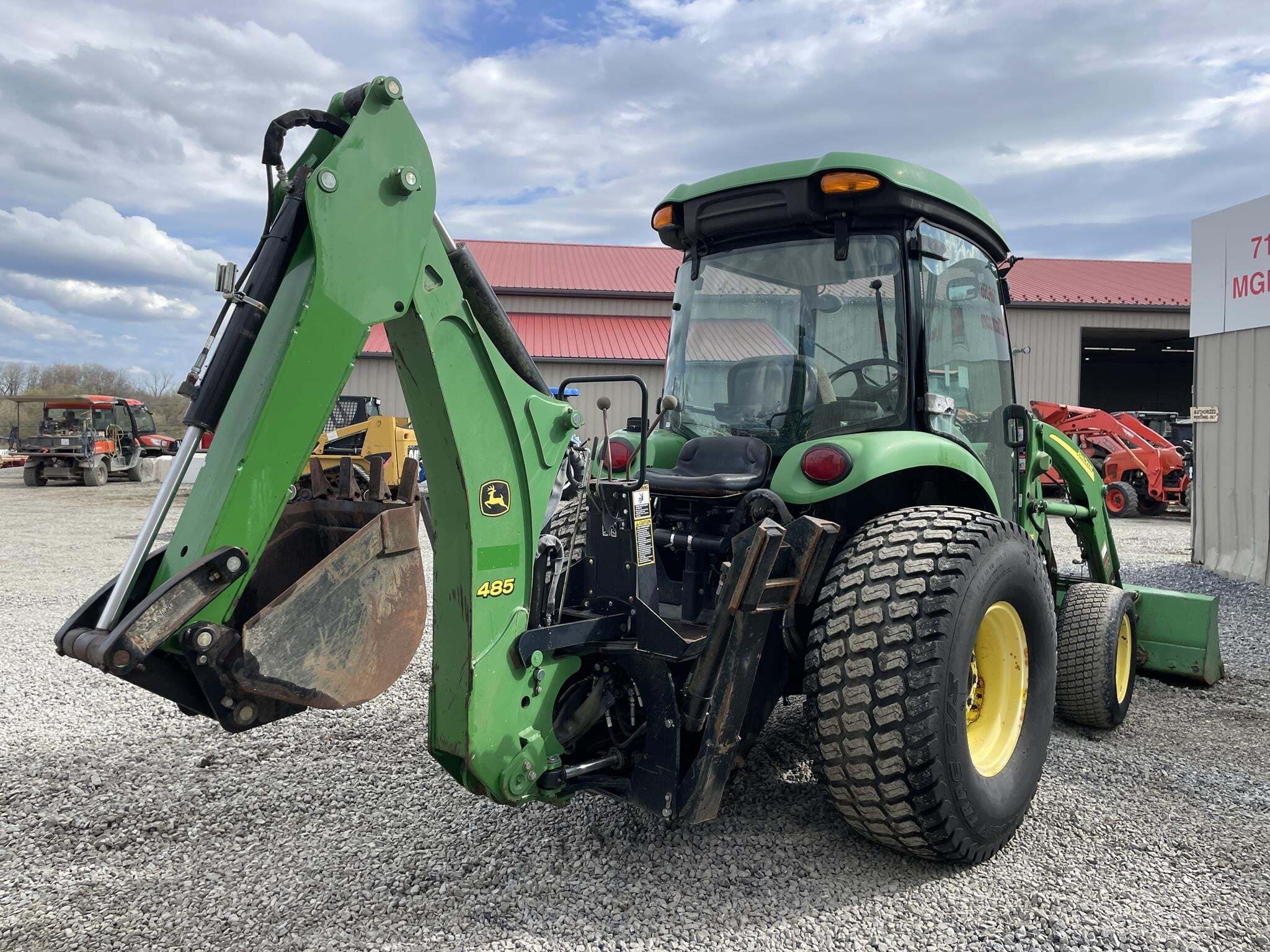 2010 John Deere 4320 Tractor