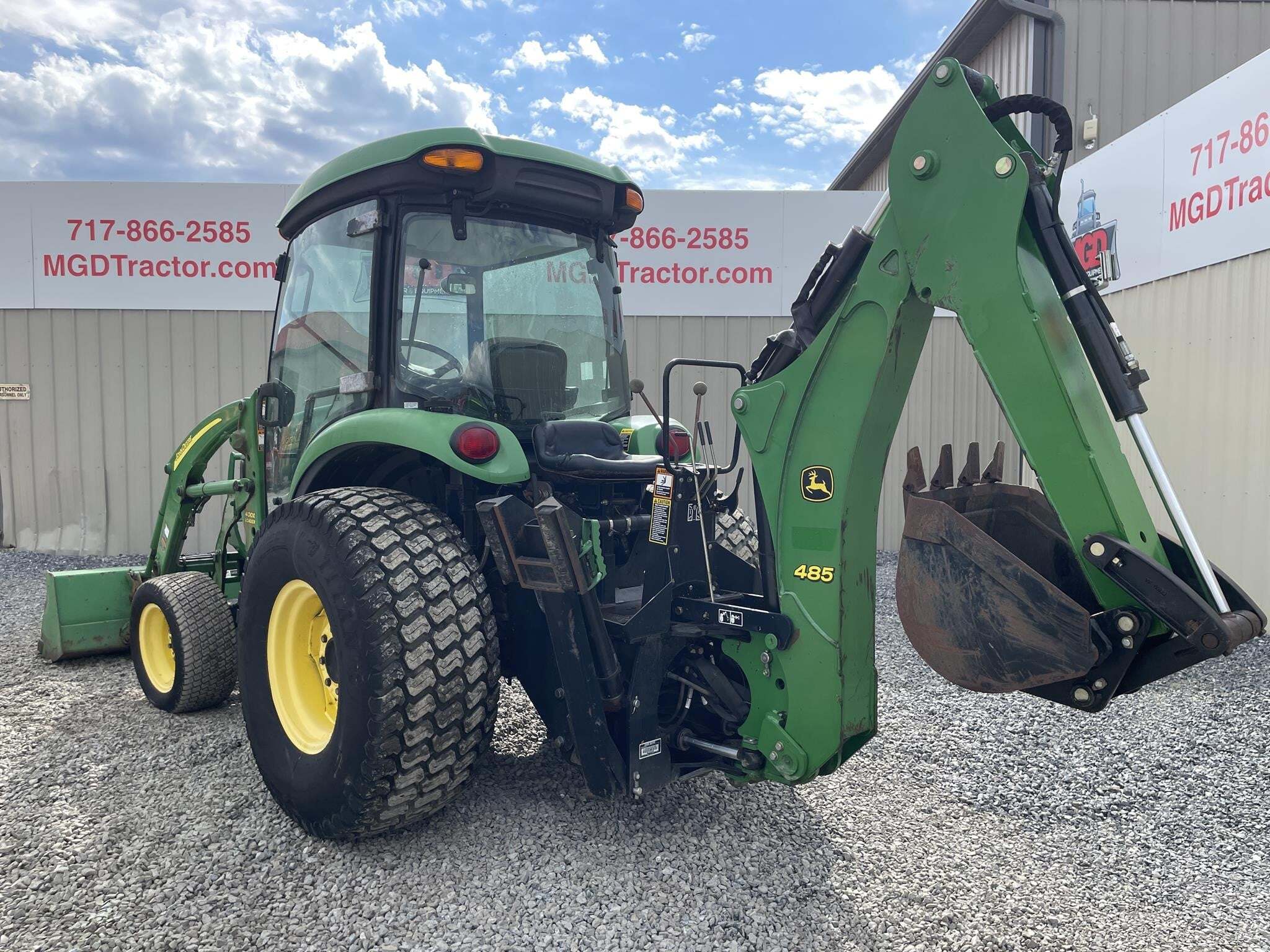 2010 John Deere 4320 Tractor