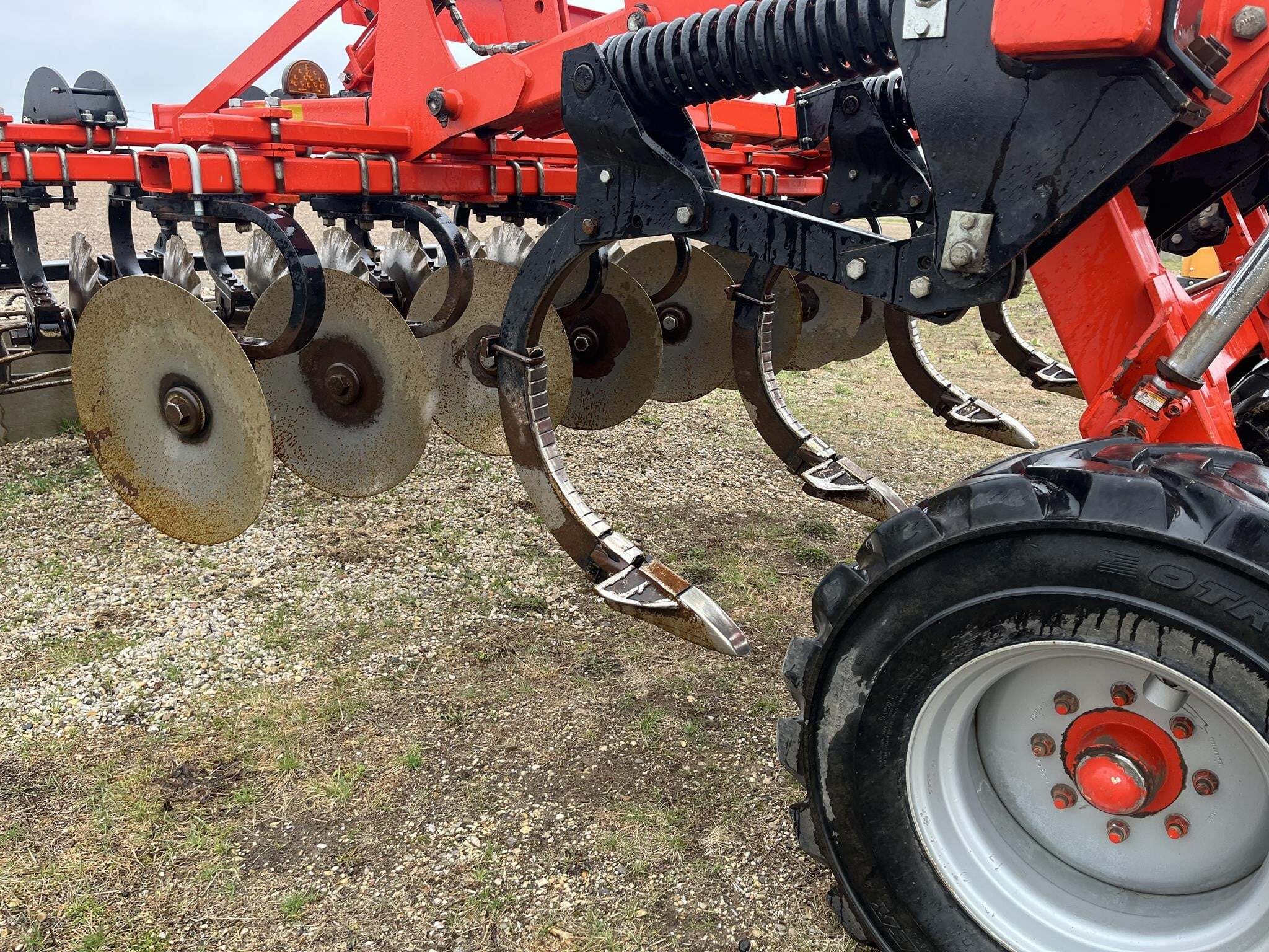 2014 Kuhn Krause 4850-12 Disk Chisel