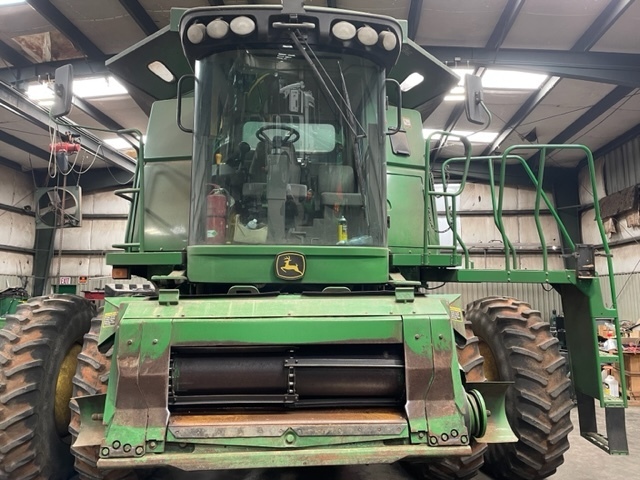 2006 John Deere 9760 STS Combine